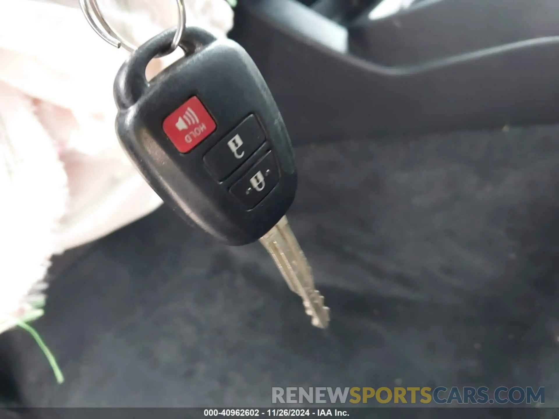 11 Photograph of a damaged car 3TMCZ5AN6KM203517 TOYOTA TACOMA 2019