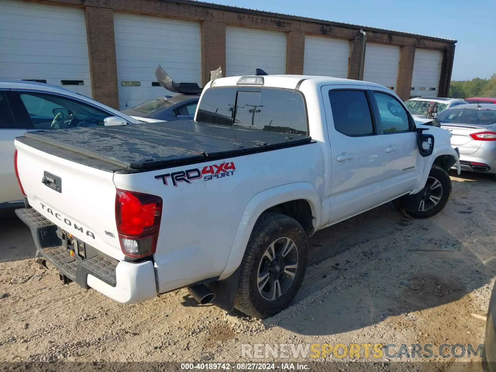 4 Photograph of a damaged car 3TMCZ5AN6KM219670 TOYOTA TACOMA 2019