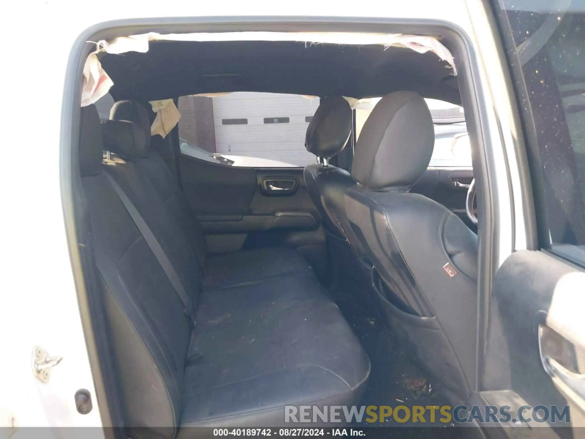 8 Photograph of a damaged car 3TMCZ5AN6KM219670 TOYOTA TACOMA 2019