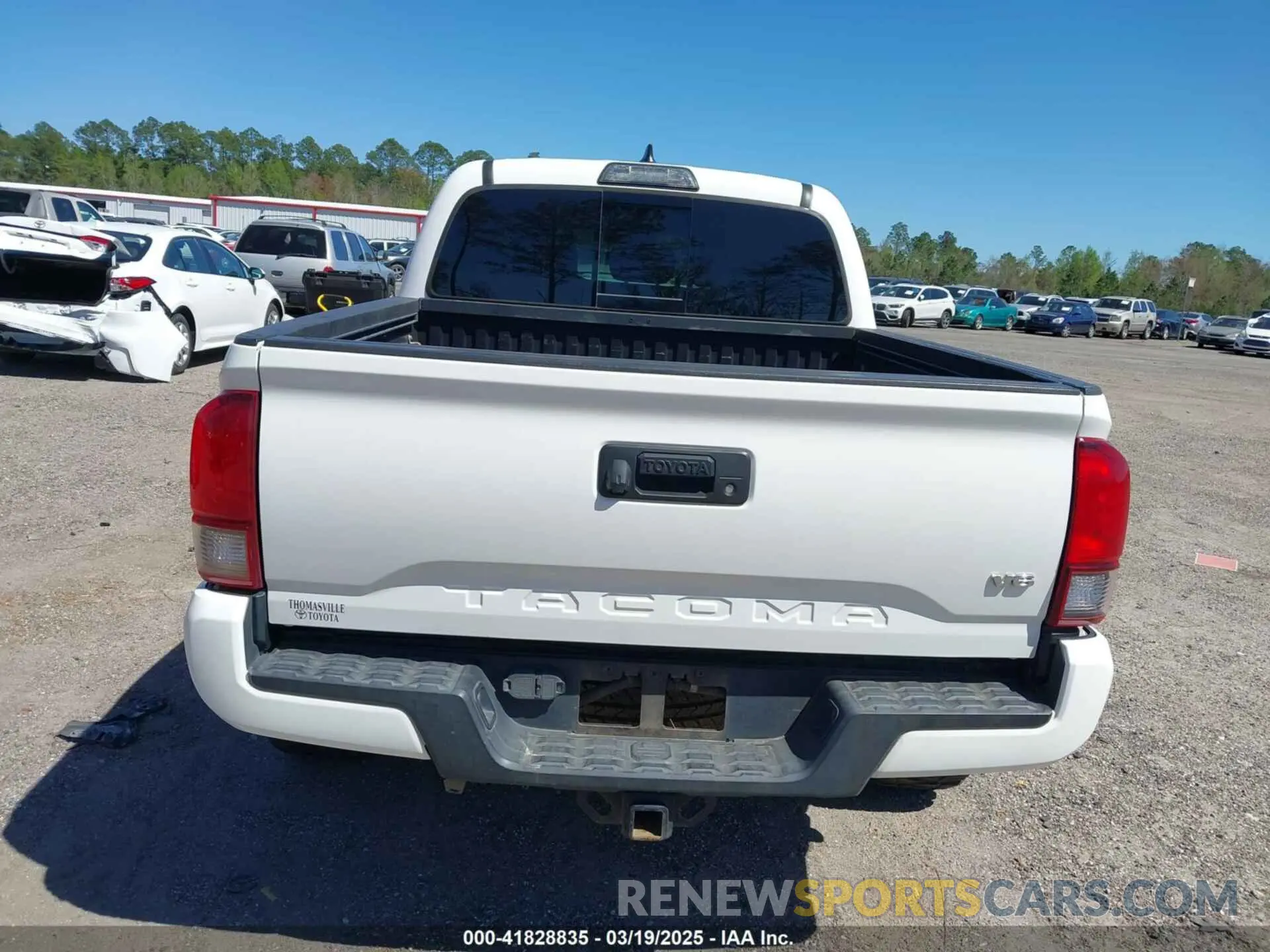 15 Photograph of a damaged car 3TMCZ5AN6KM229597 TOYOTA TACOMA 2019