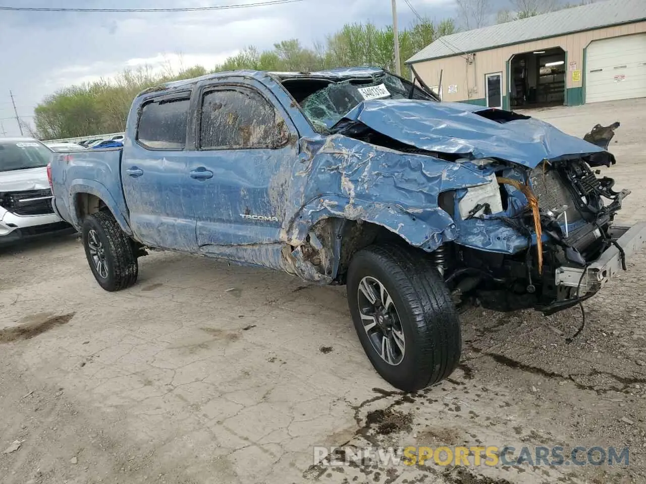 4 Photograph of a damaged car 3TMCZ5AN6KM229700 TOYOTA TACOMA 2019