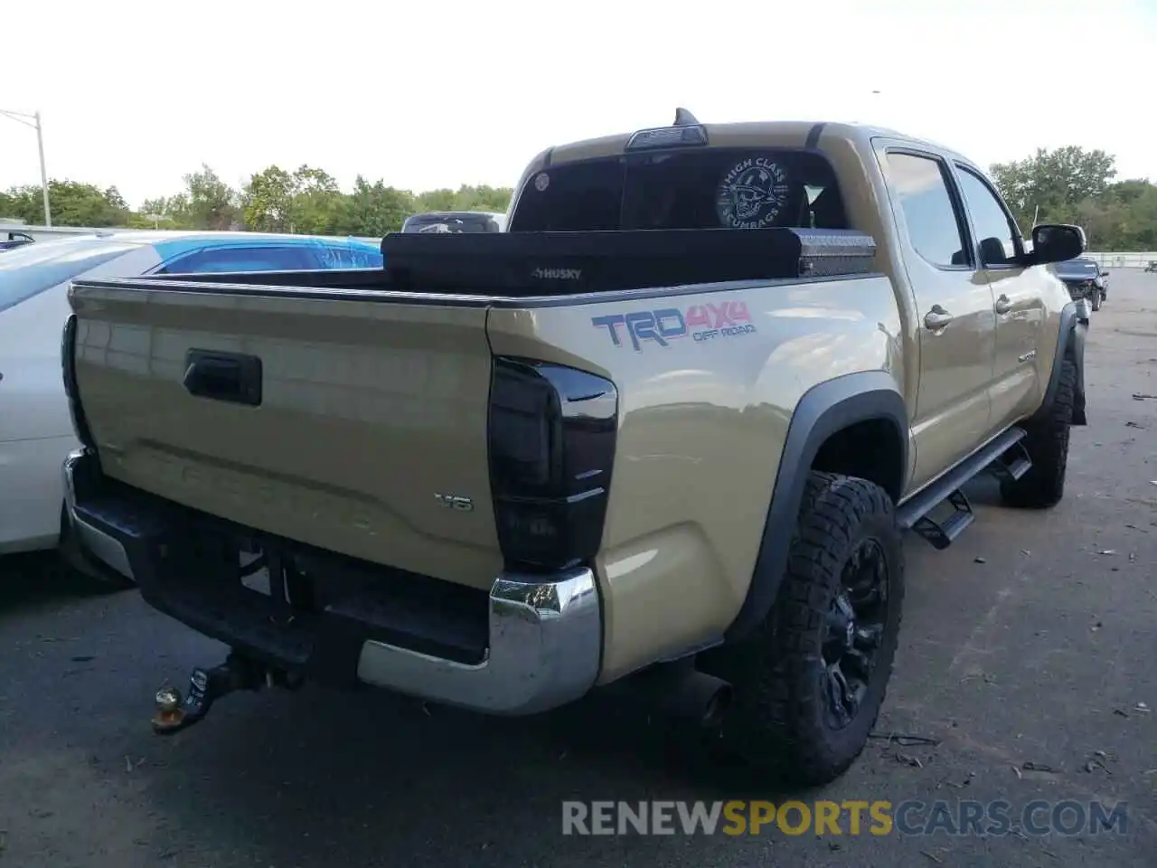 4 Photograph of a damaged car 3TMCZ5AN6KM230698 TOYOTA TACOMA 2019