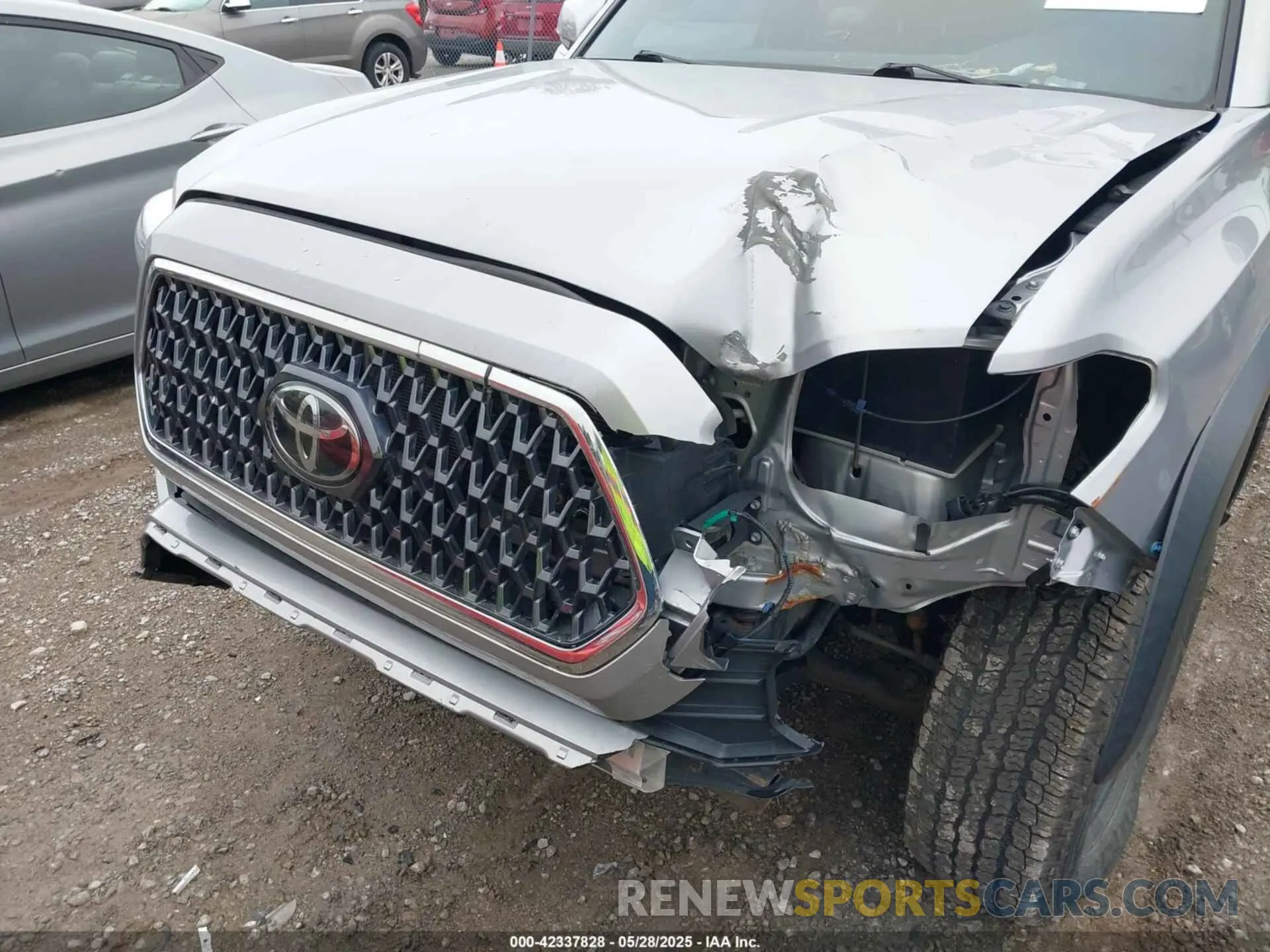 6 Photograph of a damaged car 3TMCZ5AN6KM239871 TOYOTA TACOMA 2019