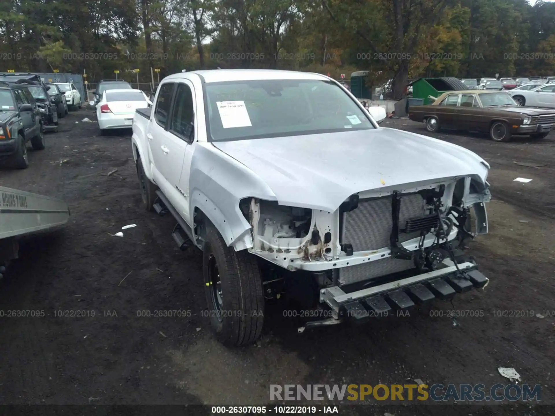 1 Photograph of a damaged car 3TMCZ5AN6KM246271 TOYOTA TACOMA 2019