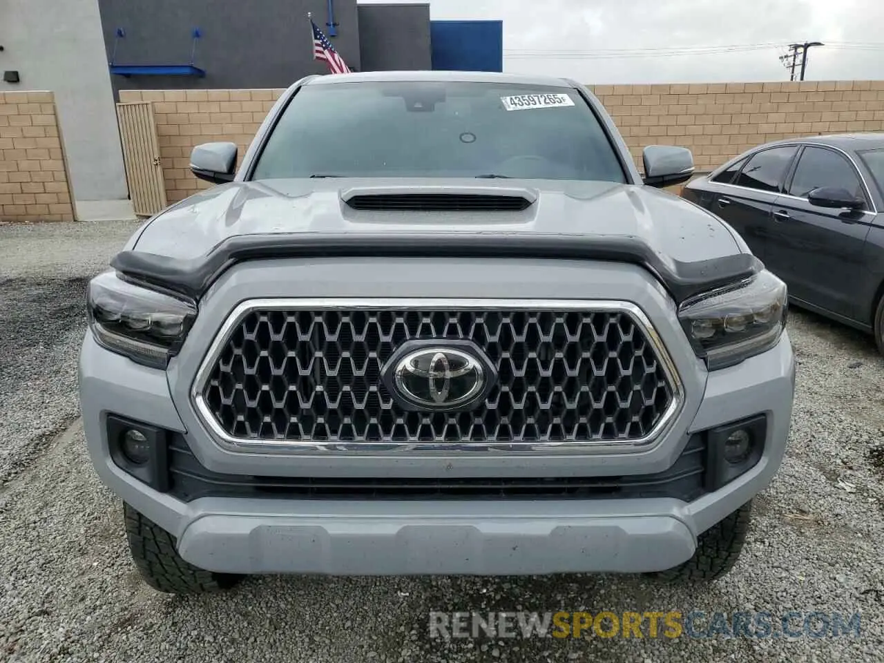 5 Photograph of a damaged car 3TMCZ5AN6KM247212 TOYOTA TACOMA 2019
