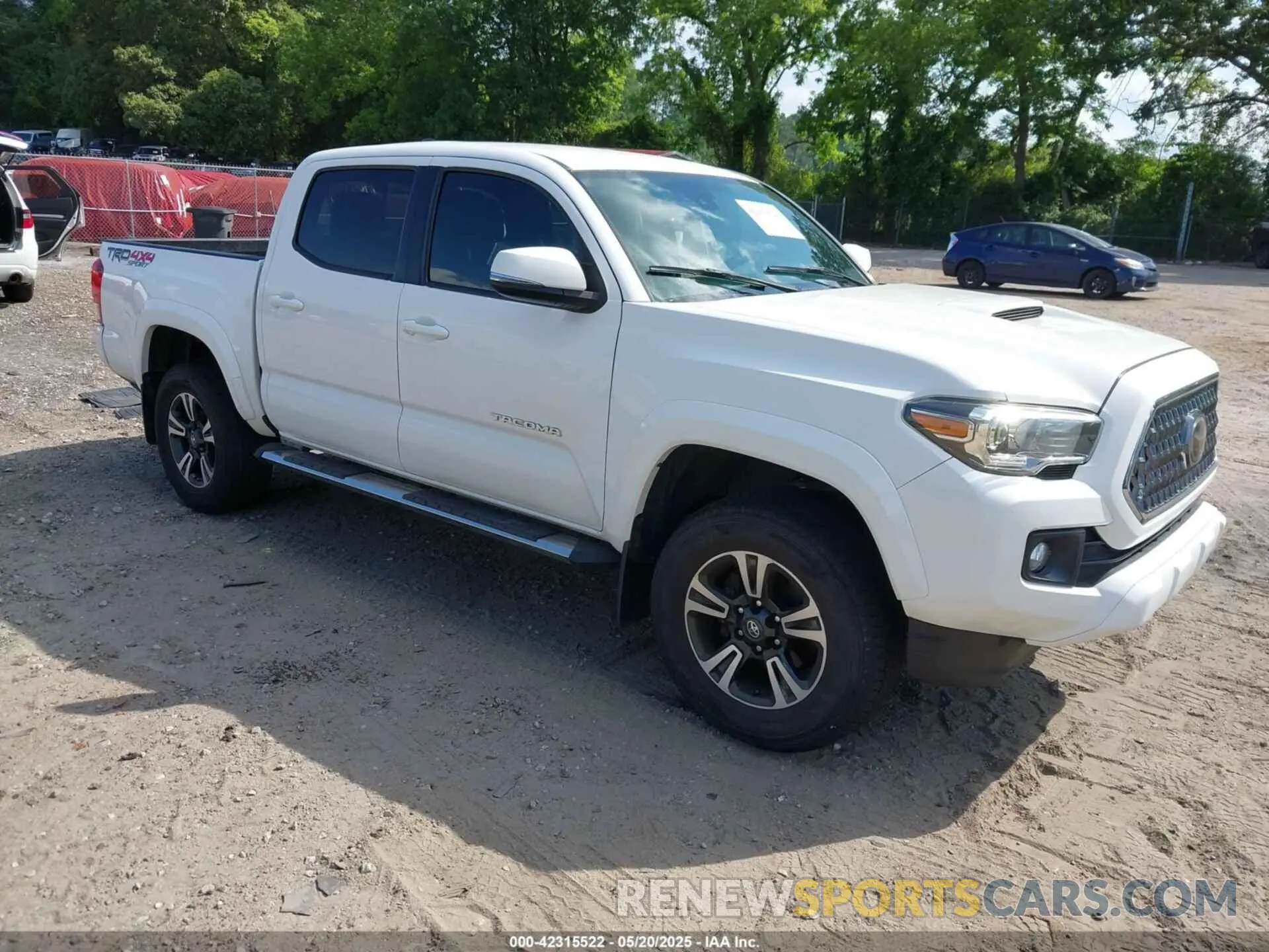 1 Photograph of a damaged car 3TMCZ5AN6KM253480 TOYOTA TACOMA 2019