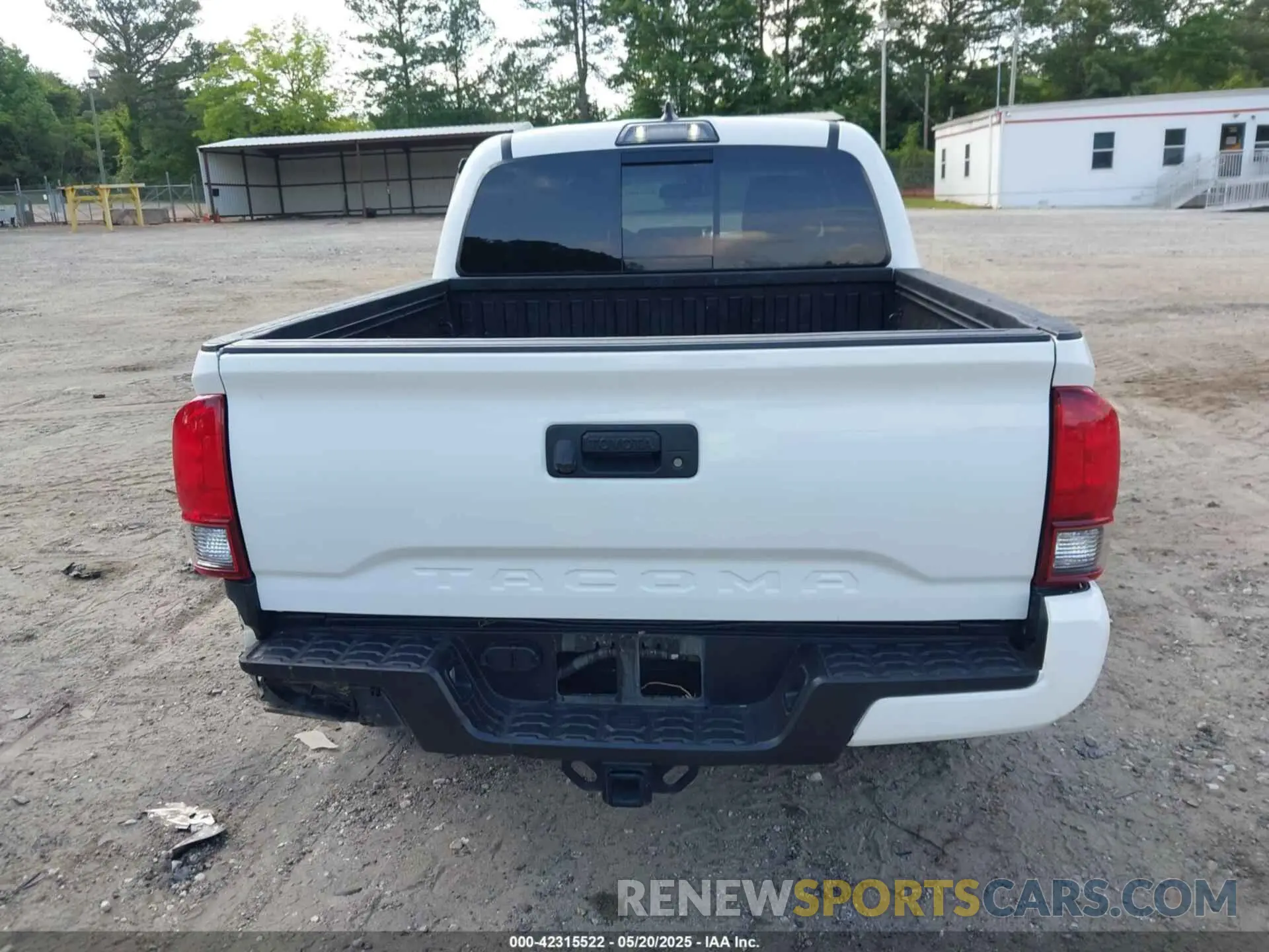 16 Photograph of a damaged car 3TMCZ5AN6KM253480 TOYOTA TACOMA 2019