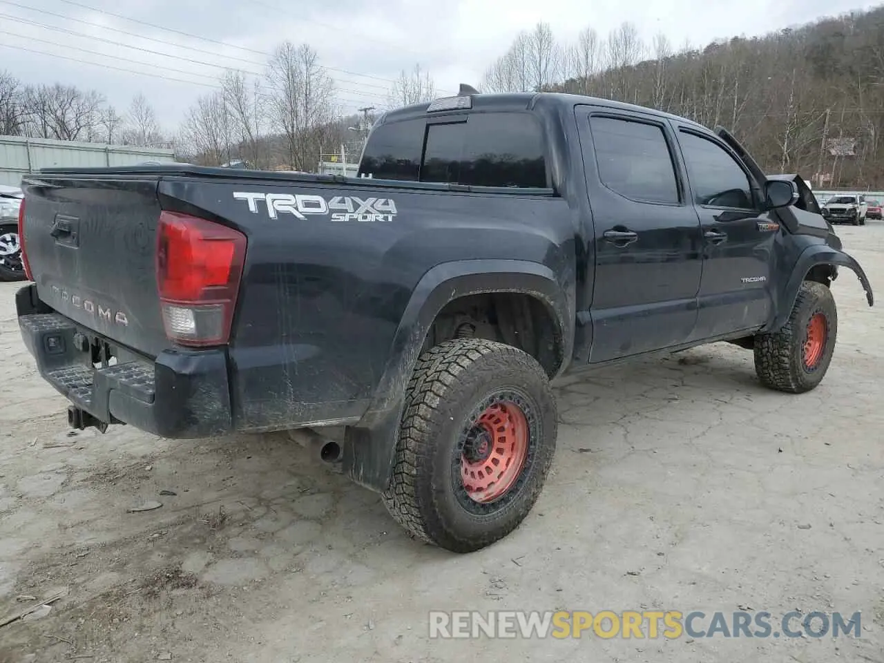 3 Photograph of a damaged car 3TMCZ5AN6KM259277 TOYOTA TACOMA 2019