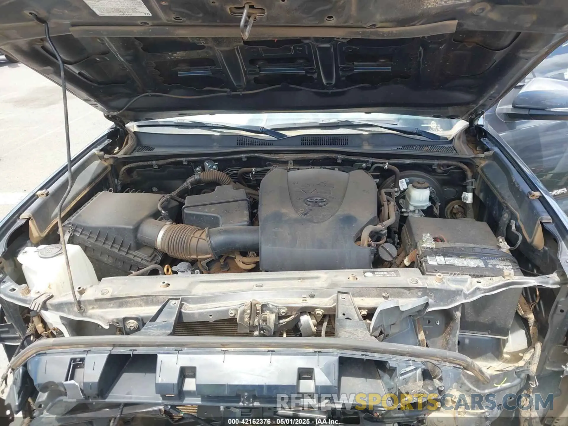 10 Photograph of a damaged car 3TMCZ5AN6KM259778 TOYOTA TACOMA 2019