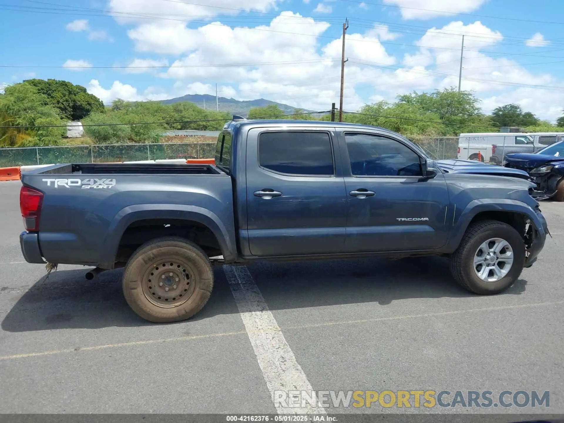 14 Photograph of a damaged car 3TMCZ5AN6KM259778 TOYOTA TACOMA 2019