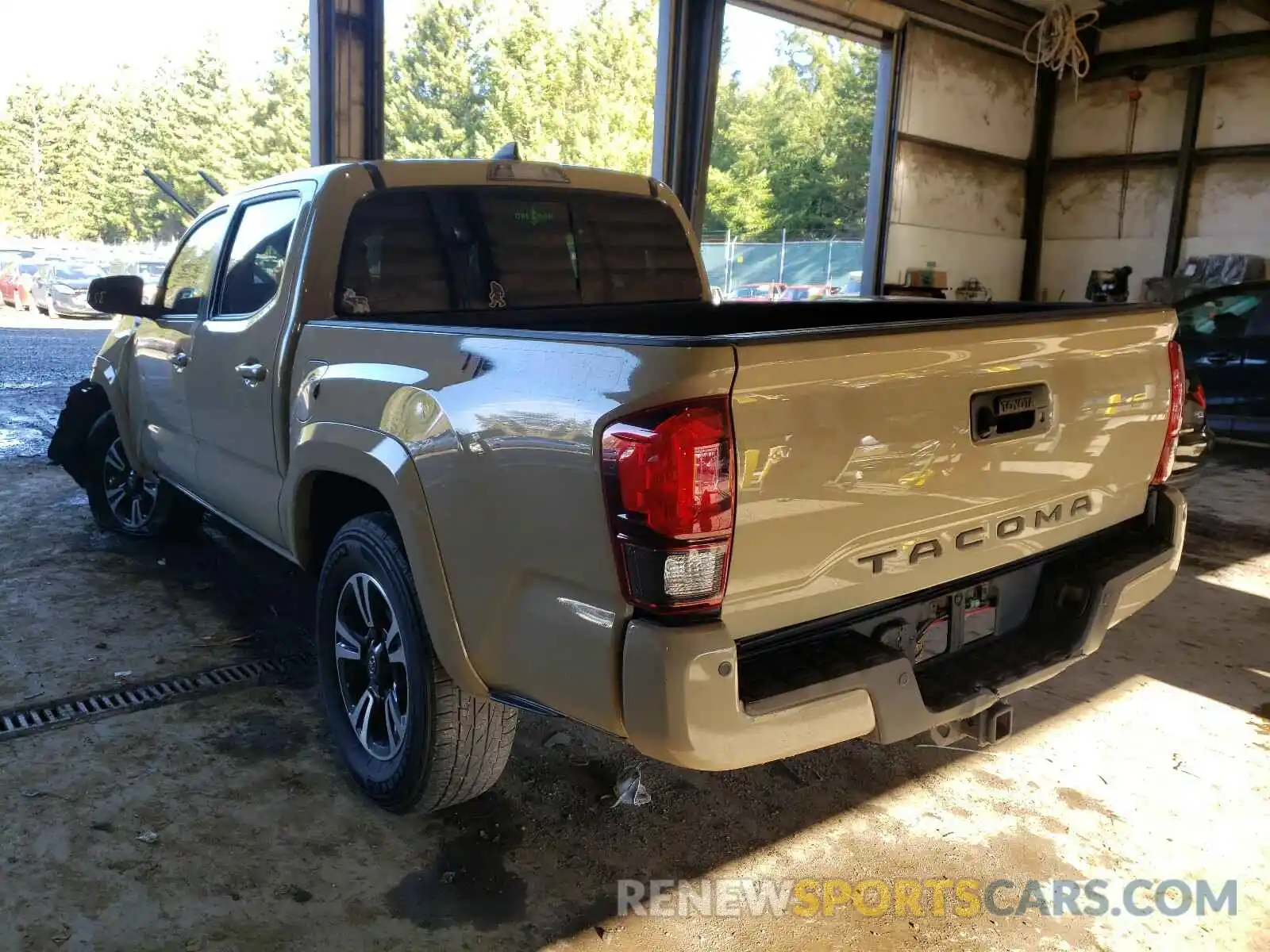 3 Photograph of a damaged car 3TMCZ5AN7KM193905 TOYOTA TACOMA 2019