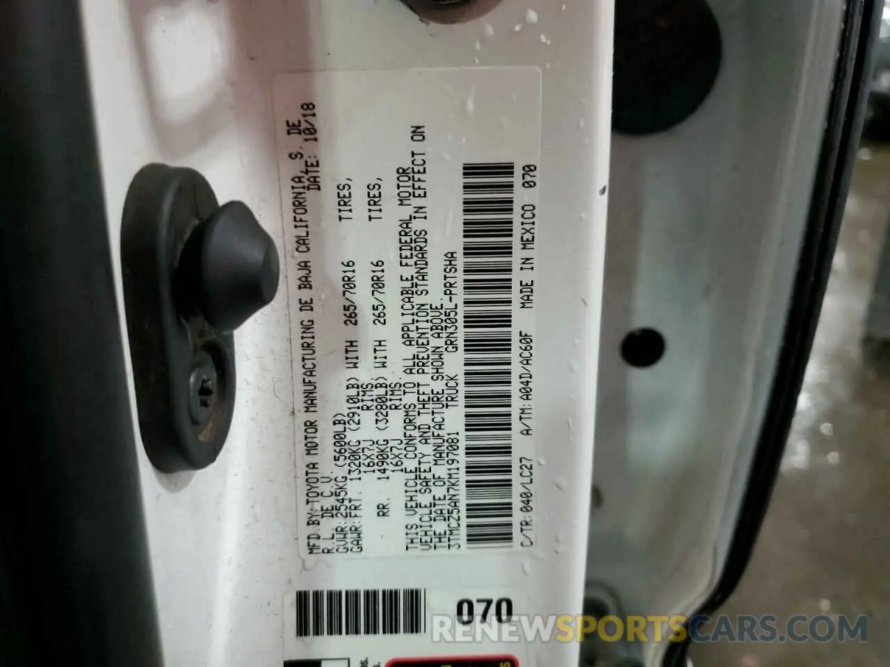 12 Photograph of a damaged car 3TMCZ5AN7KM197081 TOYOTA TACOMA 2019