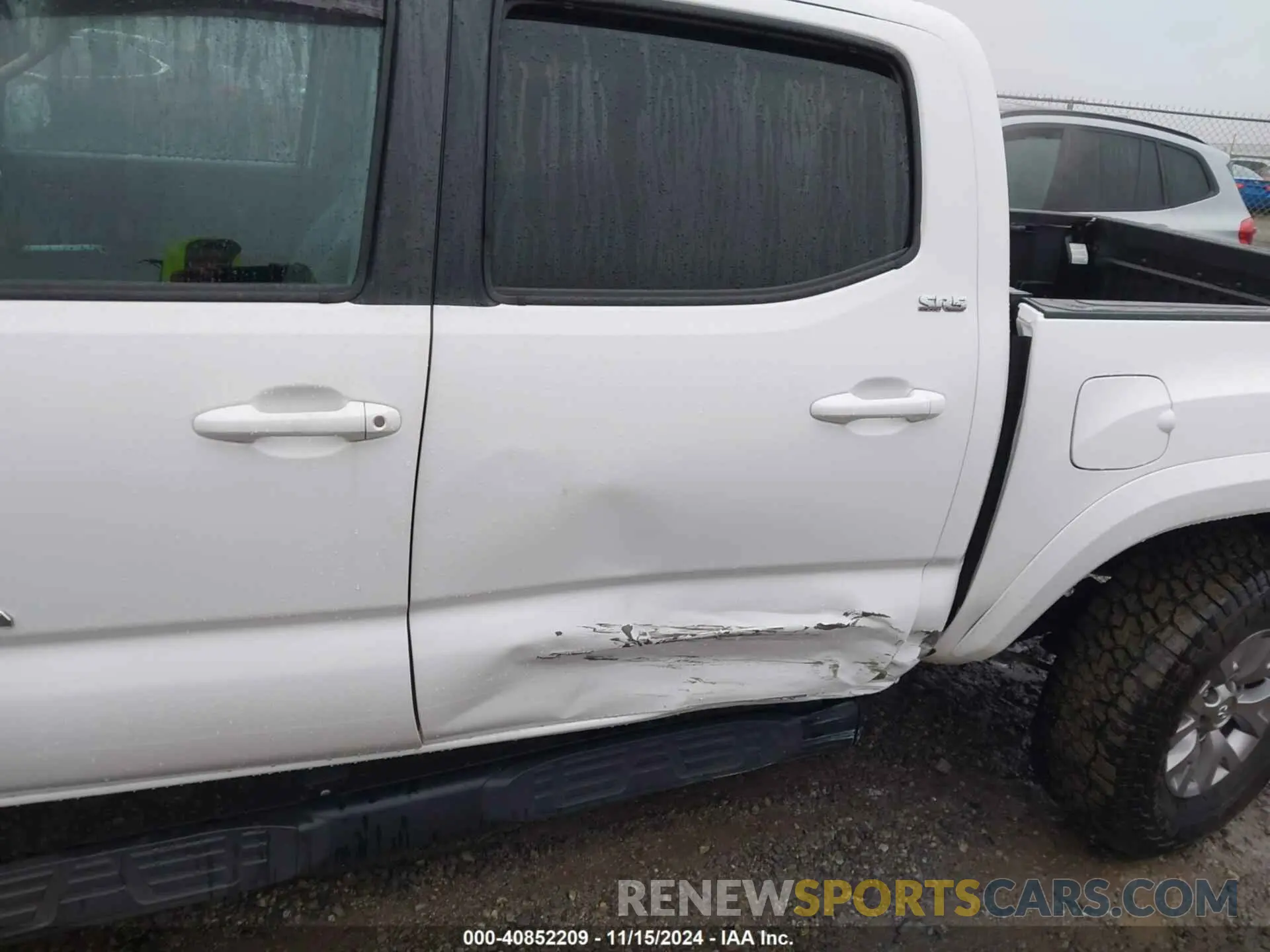 6 Photograph of a damaged car 3TMCZ5AN7KM205504 TOYOTA TACOMA 2019