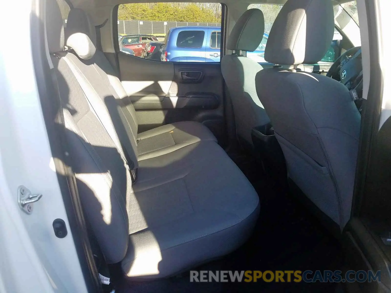 6 Photograph of a damaged car 3TMCZ5AN7KM215790 TOYOTA TACOMA 2019