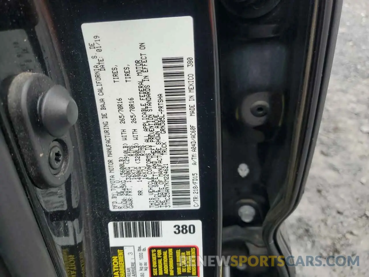 12 Photograph of a damaged car 3TMCZ5AN7KM224621 TOYOTA TACOMA 2019