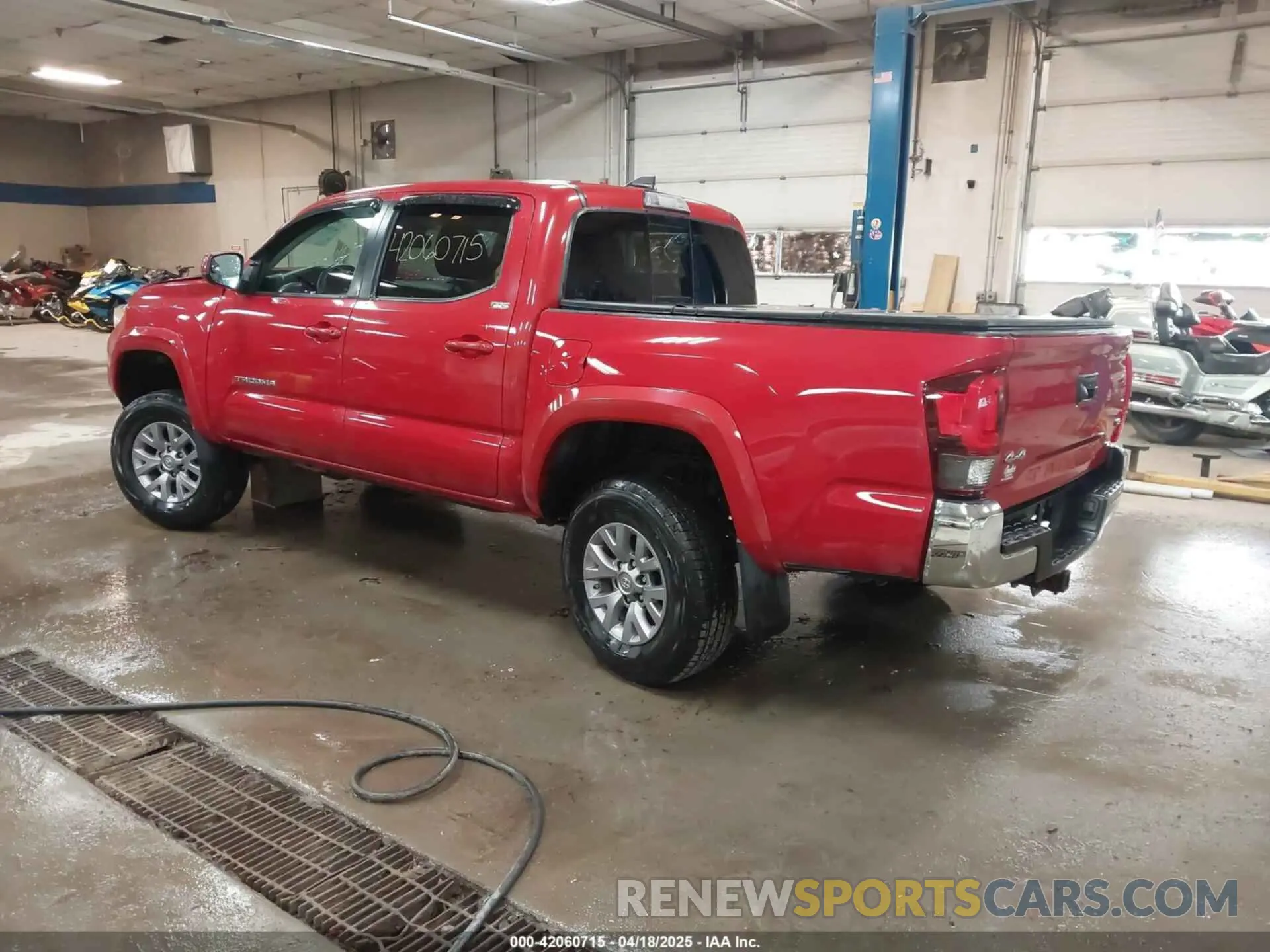 3 Photograph of a damaged car 3TMCZ5AN7KM232265 TOYOTA TACOMA 2019