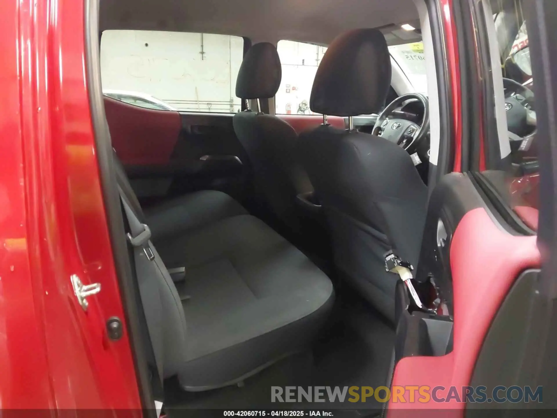 8 Photograph of a damaged car 3TMCZ5AN7KM232265 TOYOTA TACOMA 2019