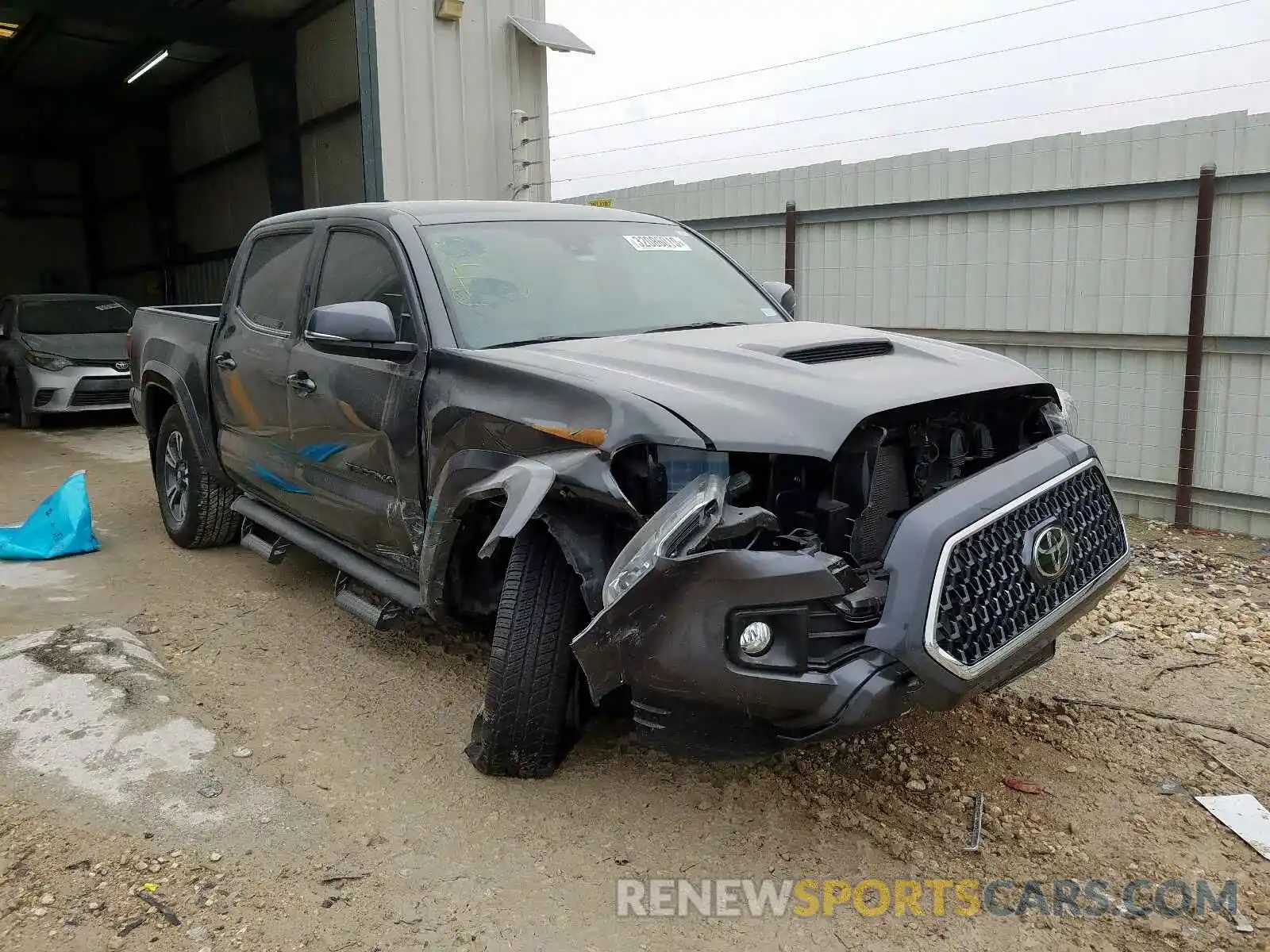 1 Photograph of a damaged car 3TMCZ5AN7KM237076 TOYOTA TACOMA 2019