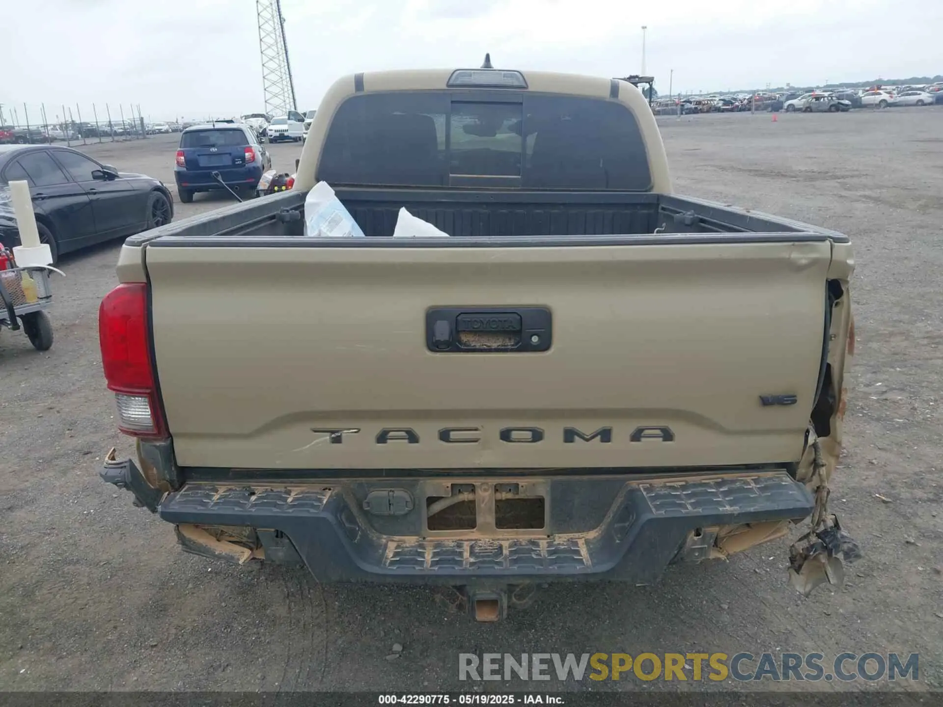 20 Photograph of a damaged car 3TMCZ5AN7KM238146 TOYOTA TACOMA 2019