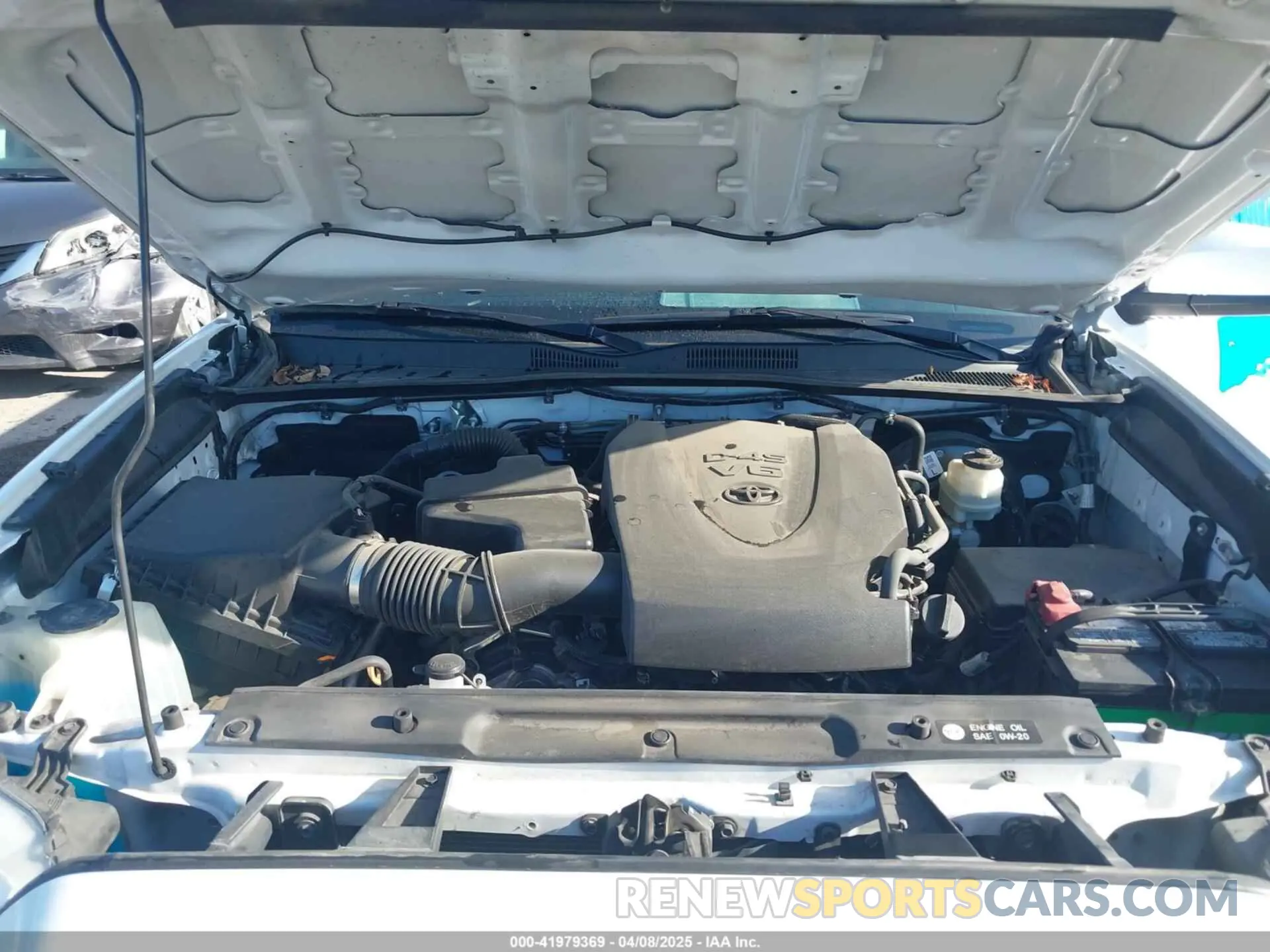 10 Photograph of a damaged car 3TMCZ5AN7KM251771 TOYOTA TACOMA 2019