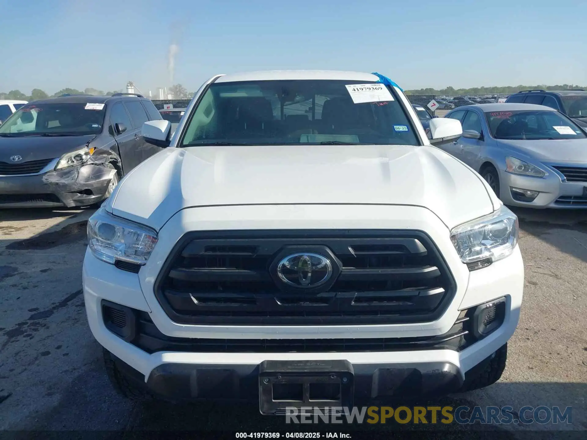12 Photograph of a damaged car 3TMCZ5AN7KM251771 TOYOTA TACOMA 2019