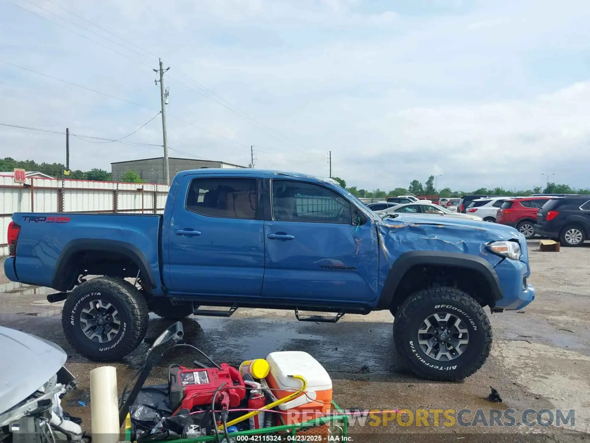 13 Photograph of a damaged car 3TMCZ5AN7KM252435 TOYOTA TACOMA 2019