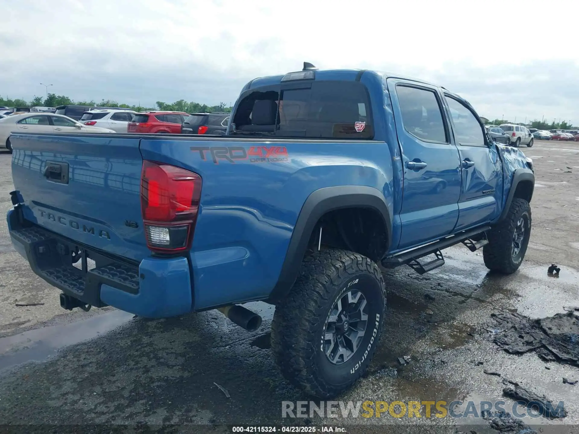 4 Photograph of a damaged car 3TMCZ5AN7KM252435 TOYOTA TACOMA 2019