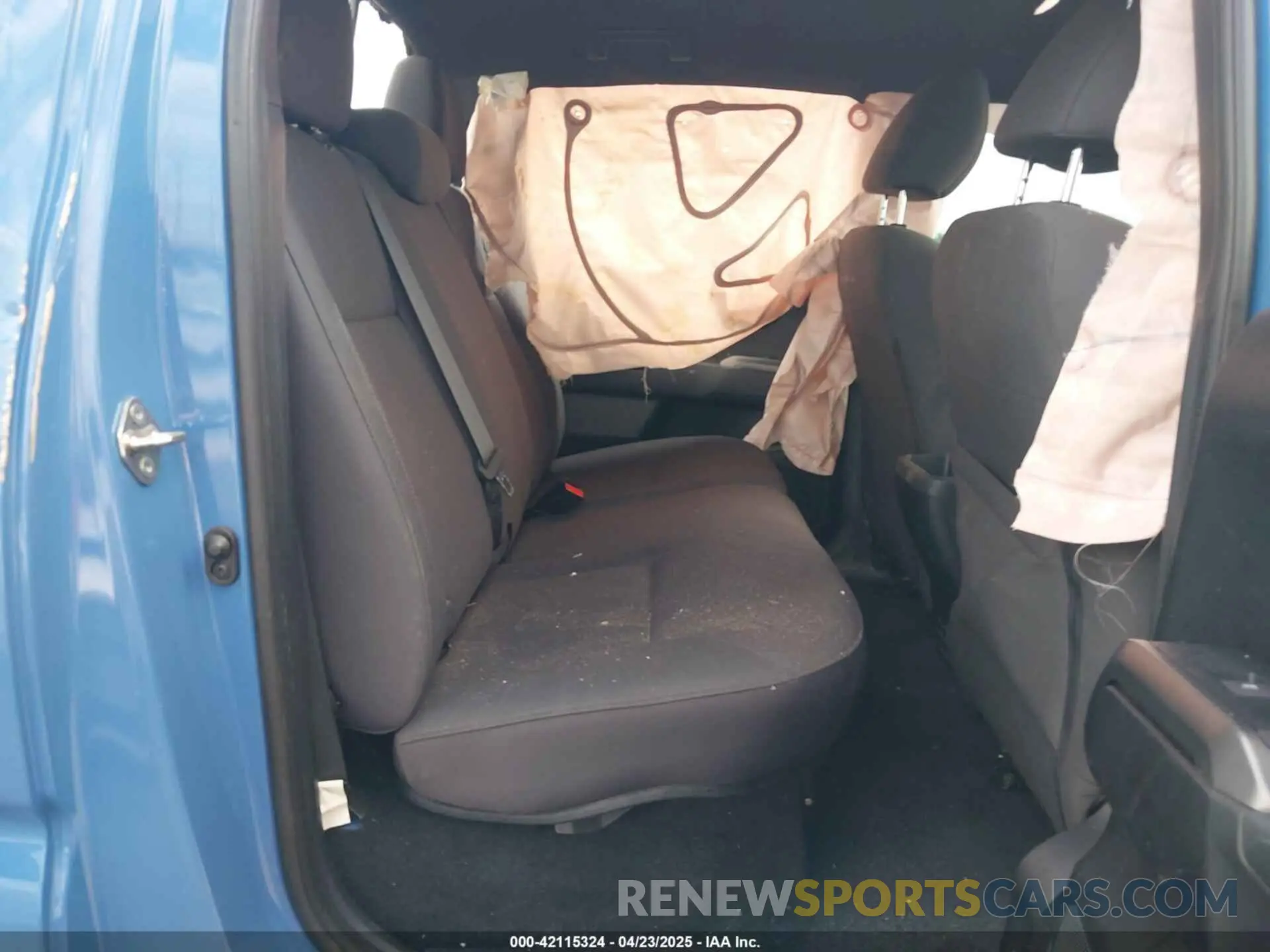 8 Photograph of a damaged car 3TMCZ5AN7KM252435 TOYOTA TACOMA 2019