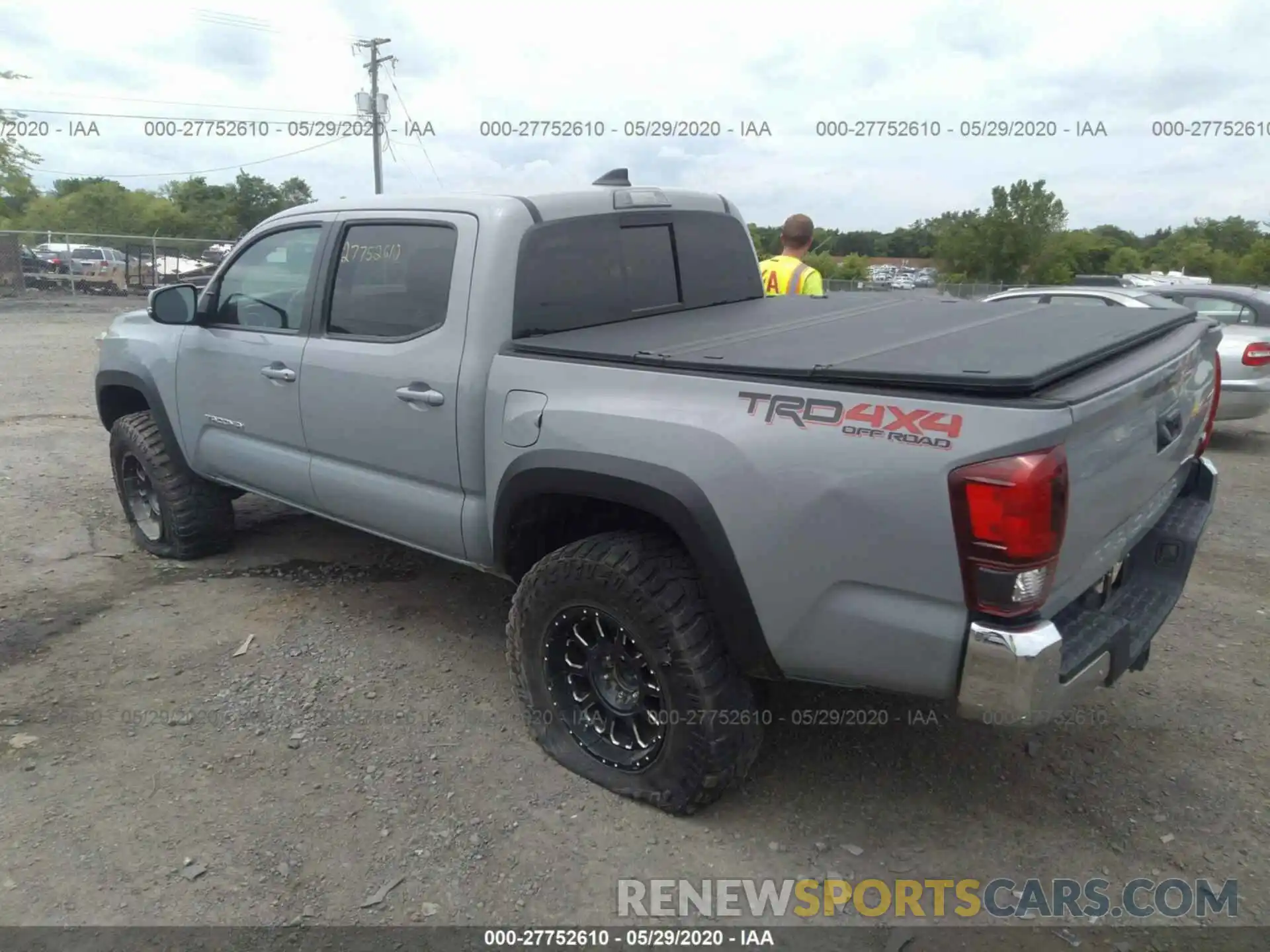 3 Photograph of a damaged car 3TMCZ5AN7KM274306 TOYOTA TACOMA 2019