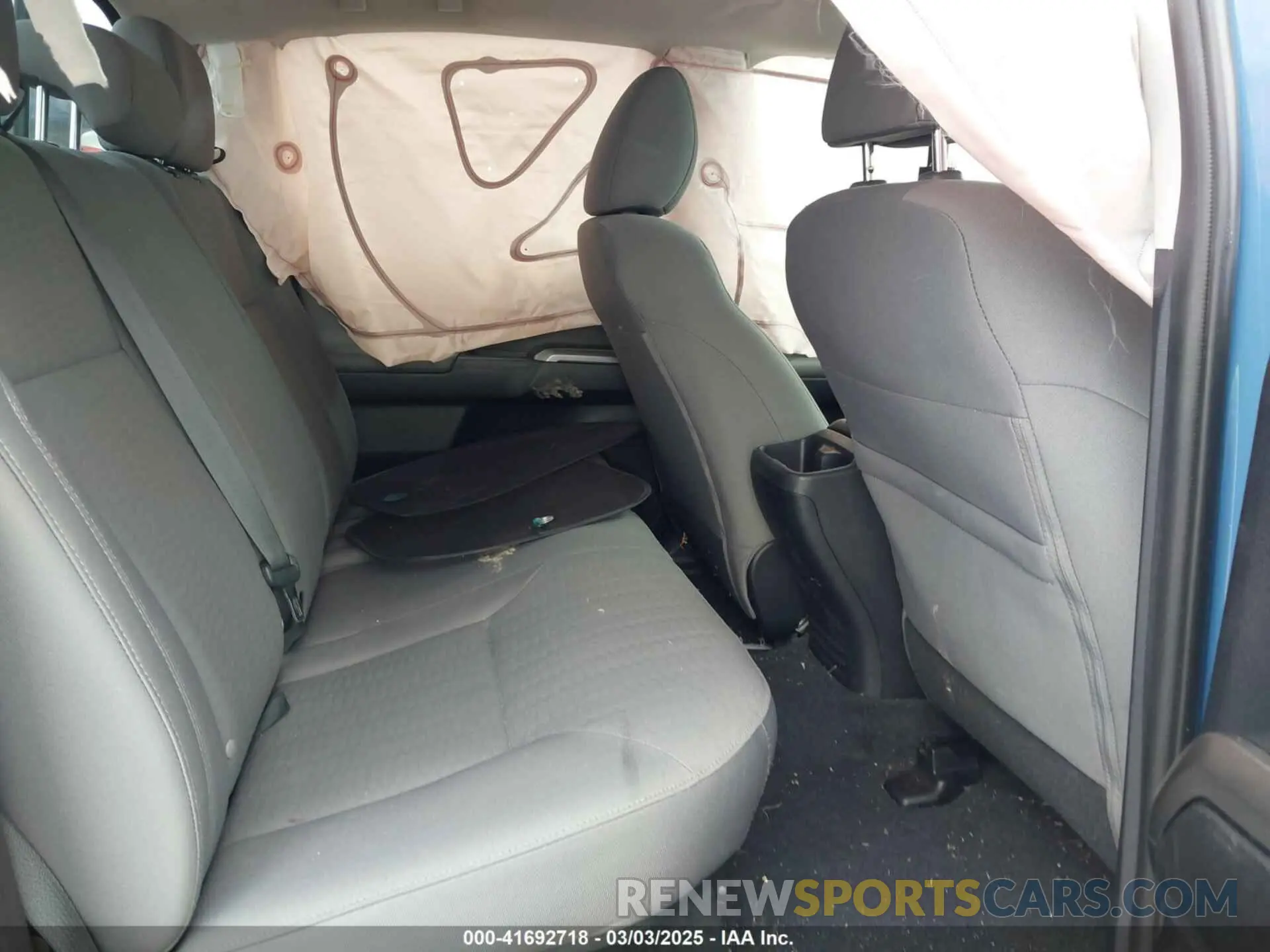 8 Photograph of a damaged car 3TMCZ5AN7KM280607 TOYOTA TACOMA 2019