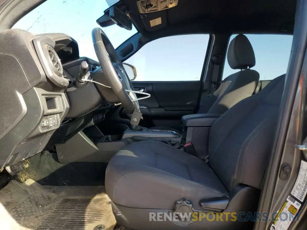 7 Photograph of a damaged car 3TMCZ5AN7KM287170 TOYOTA TACOMA 2019