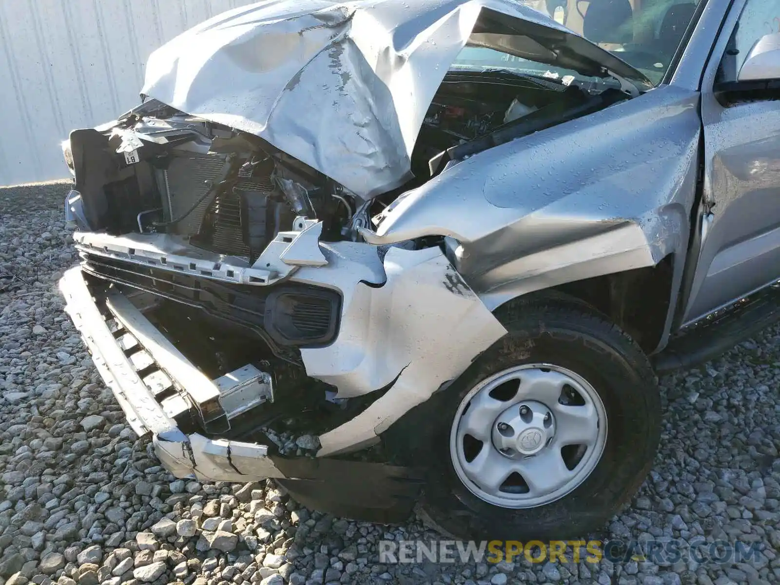 9 Photograph of a damaged car 3TMCZ5AN8KM192472 TOYOTA TACOMA 2019