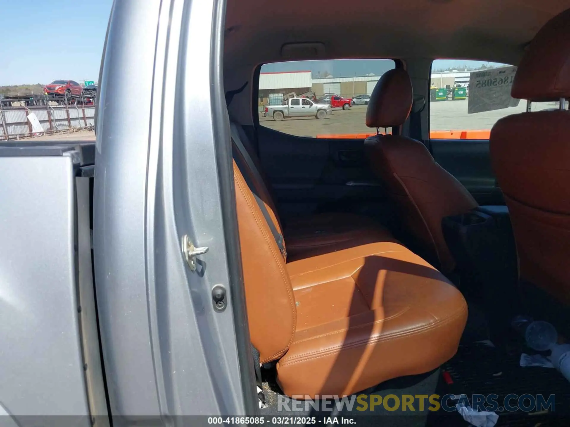 8 Photograph of a damaged car 3TMCZ5AN8KM196697 TOYOTA TACOMA 2019