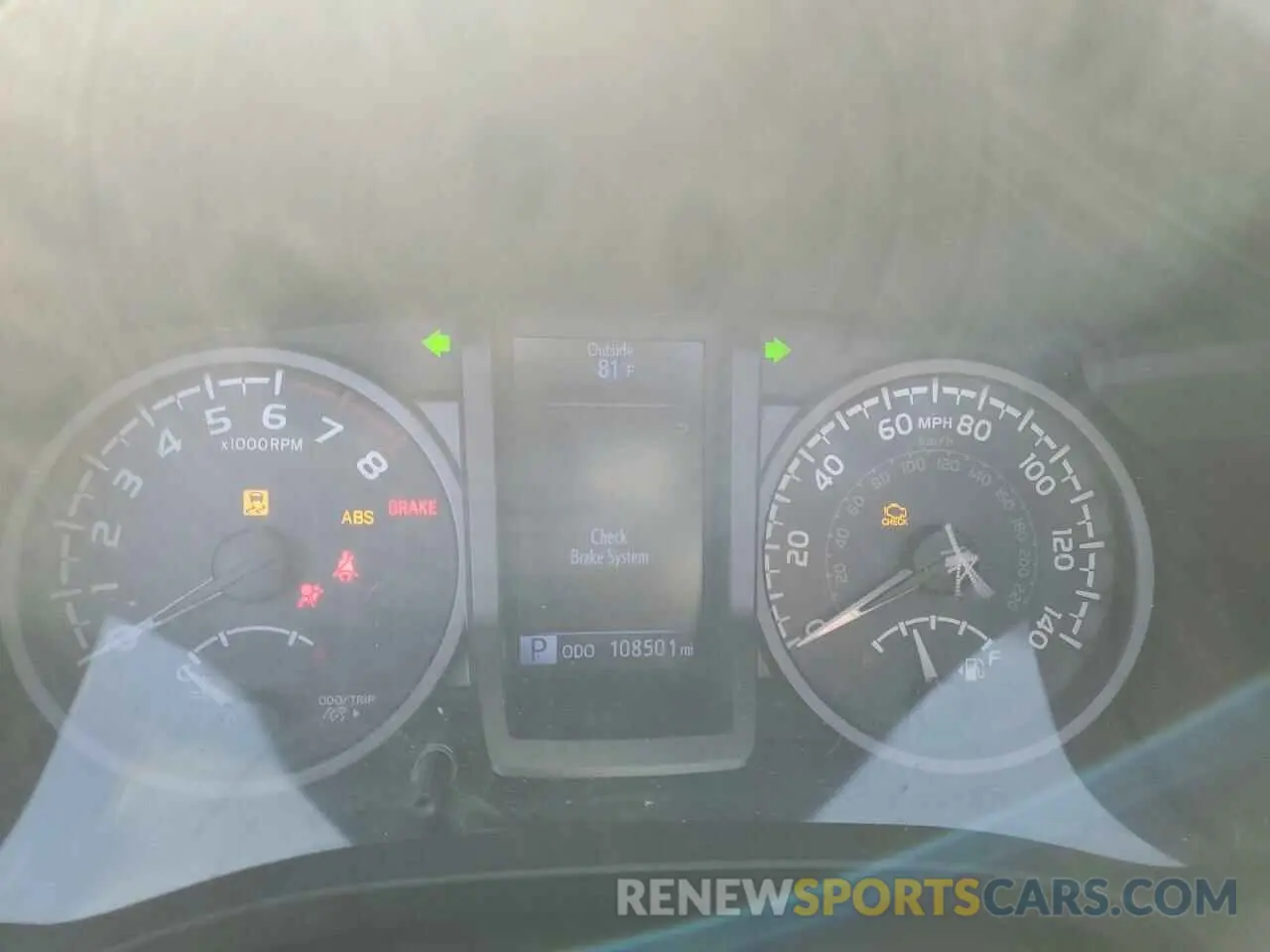 9 Photograph of a damaged car 3TMCZ5AN8KM198319 TOYOTA TACOMA 2019