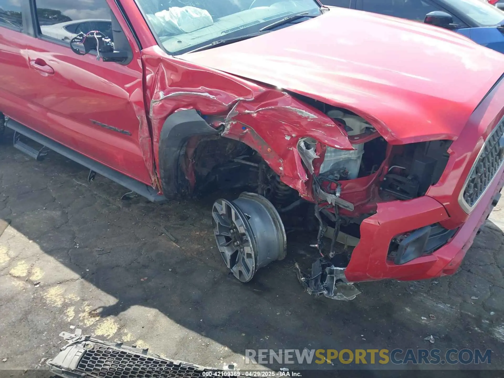 6 Photograph of a damaged car 3TMCZ5AN8KM198613 TOYOTA TACOMA 2019