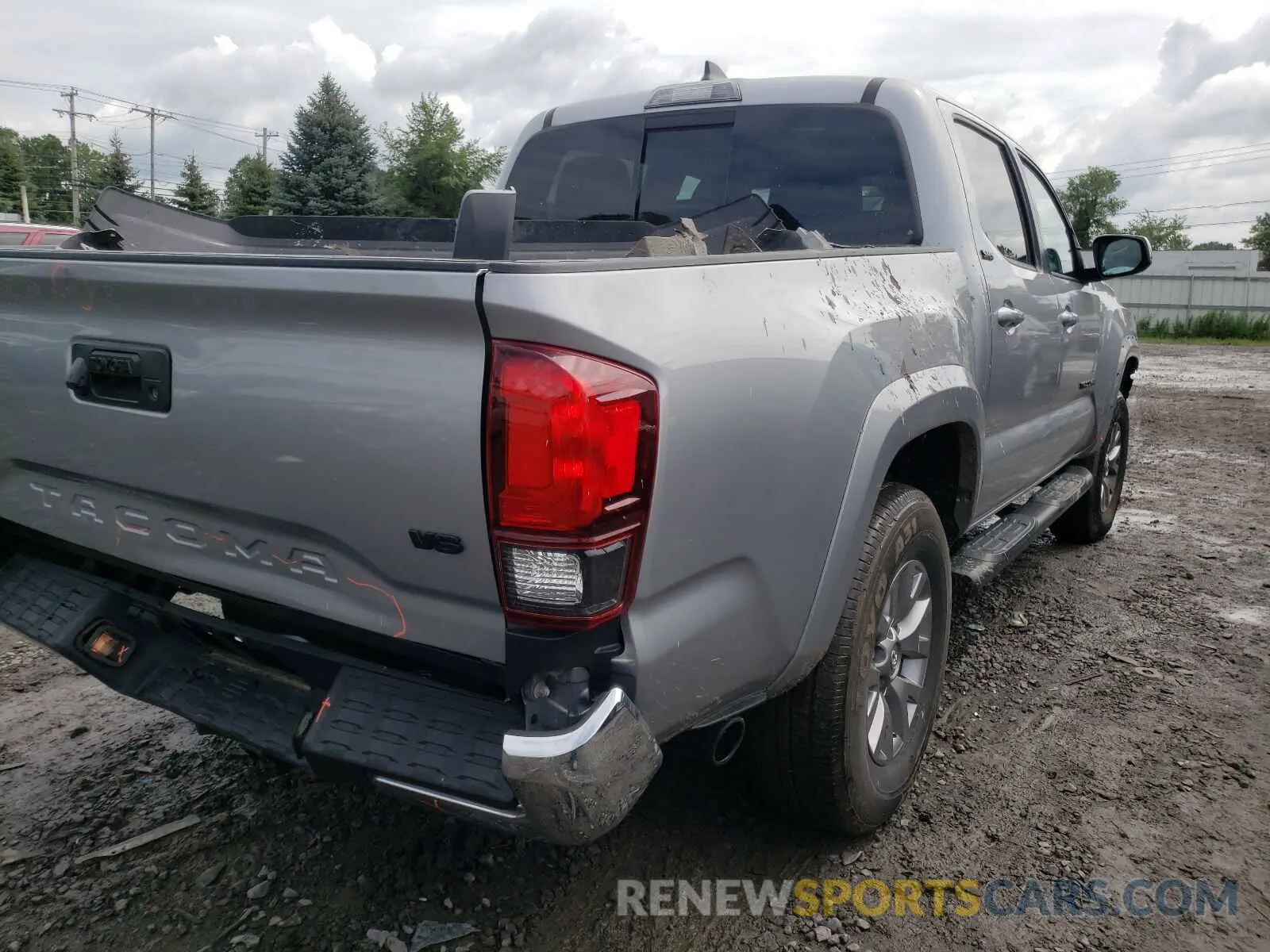 4 Photograph of a damaged car 3TMCZ5AN8KM210047 TOYOTA TACOMA 2019