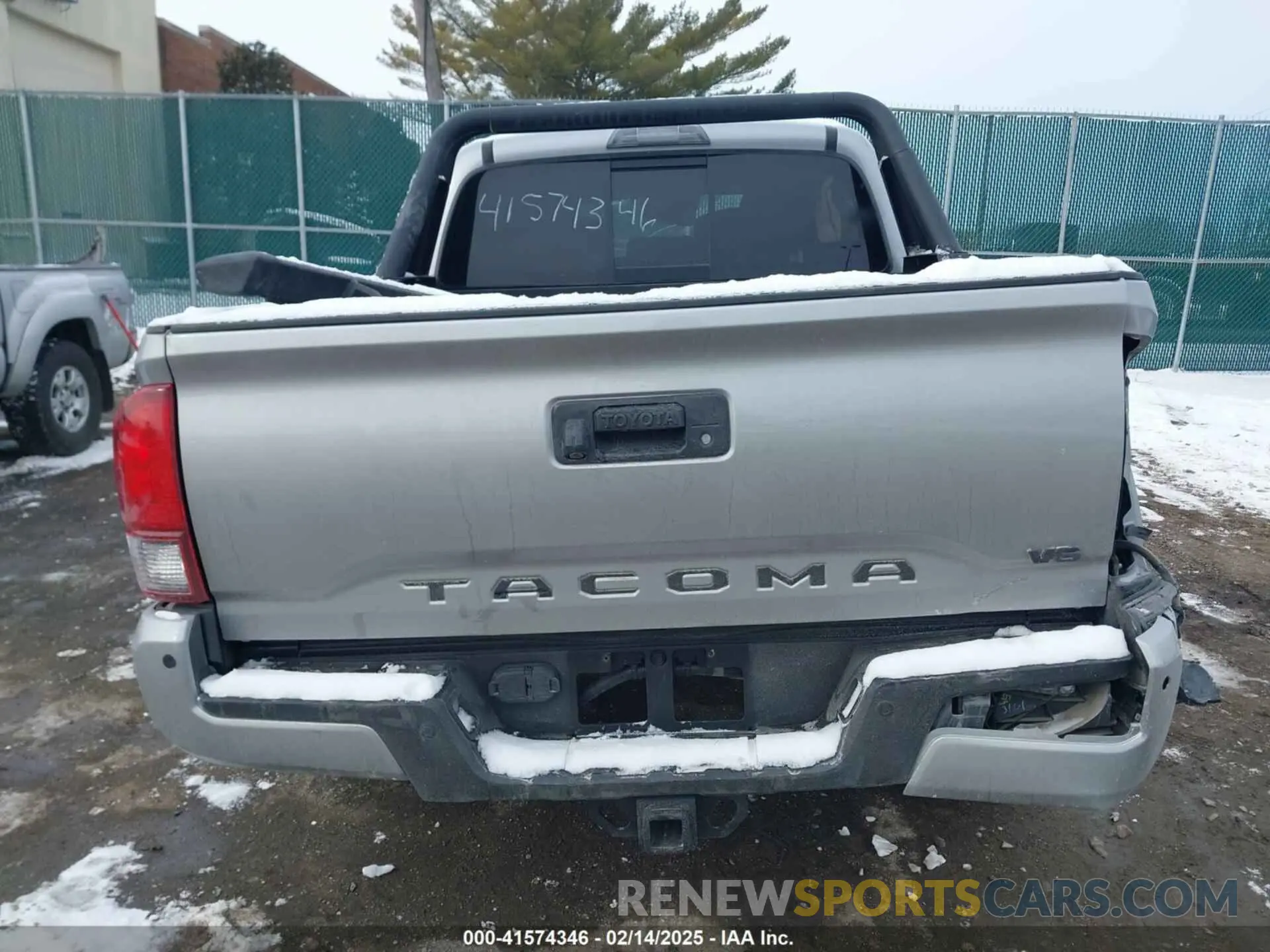 16 Photograph of a damaged car 3TMCZ5AN8KM211246 TOYOTA TACOMA 2019