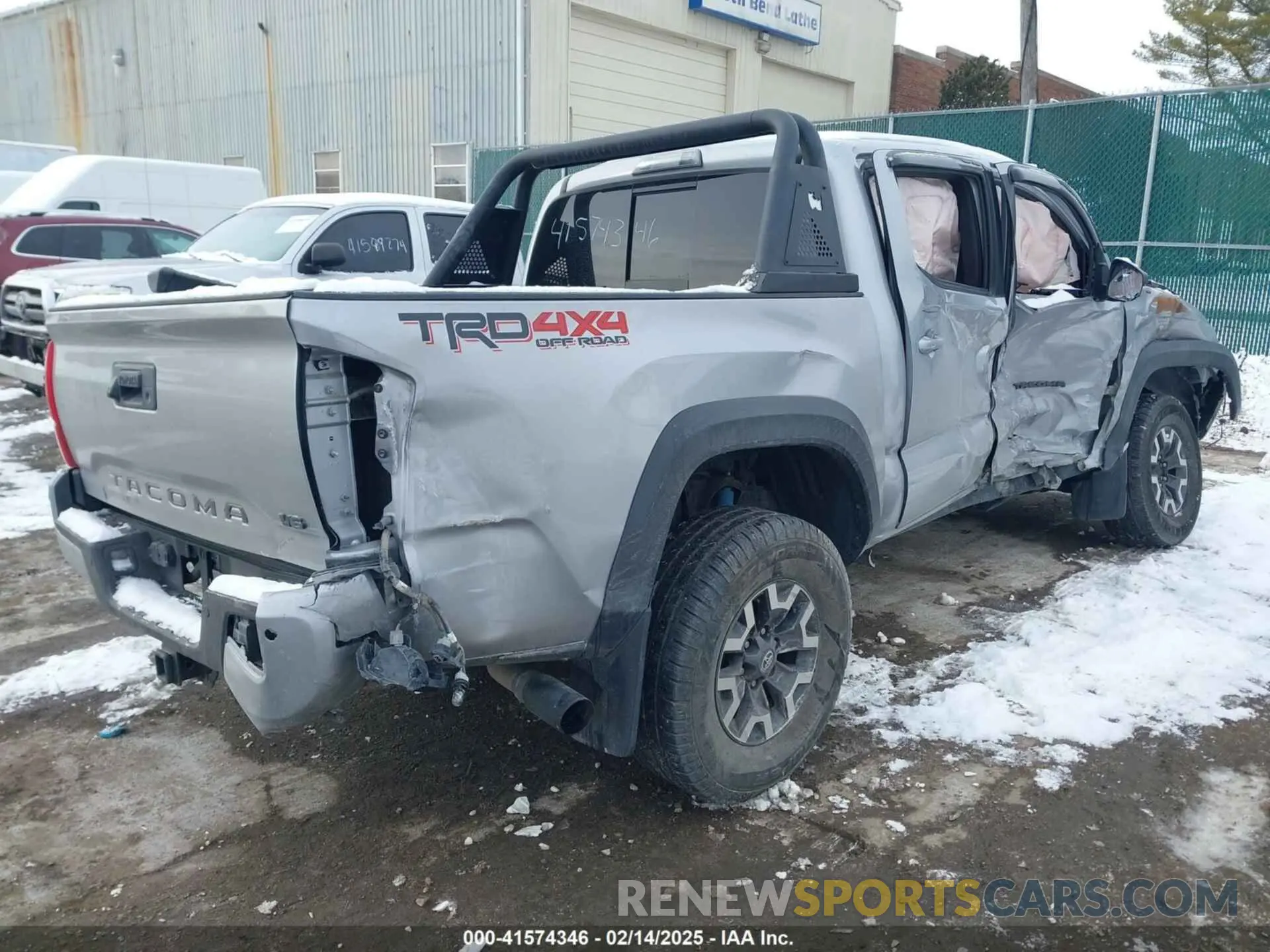 4 Photograph of a damaged car 3TMCZ5AN8KM211246 TOYOTA TACOMA 2019