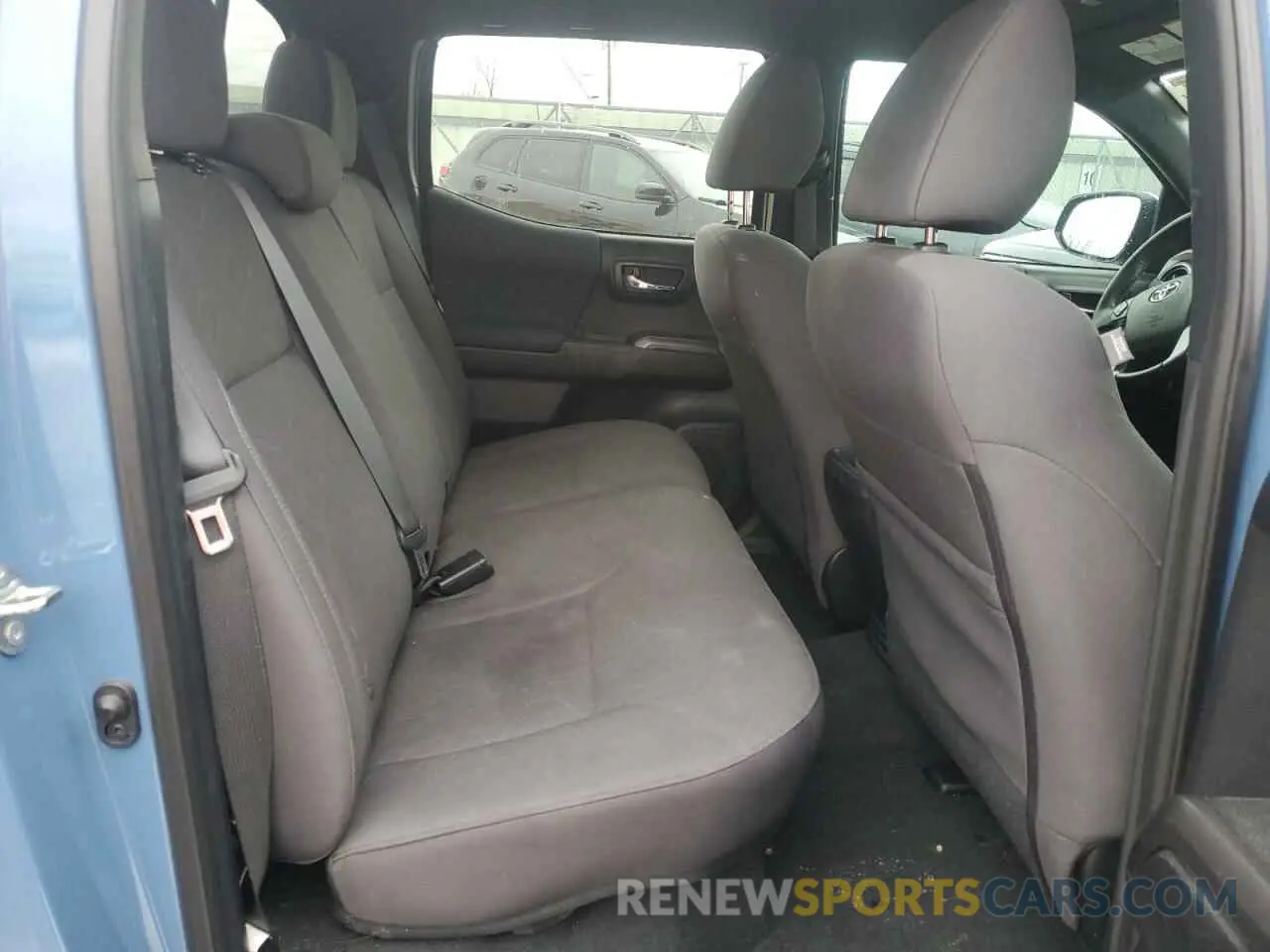10 Photograph of a damaged car 3TMCZ5AN8KM217340 TOYOTA TACOMA 2019