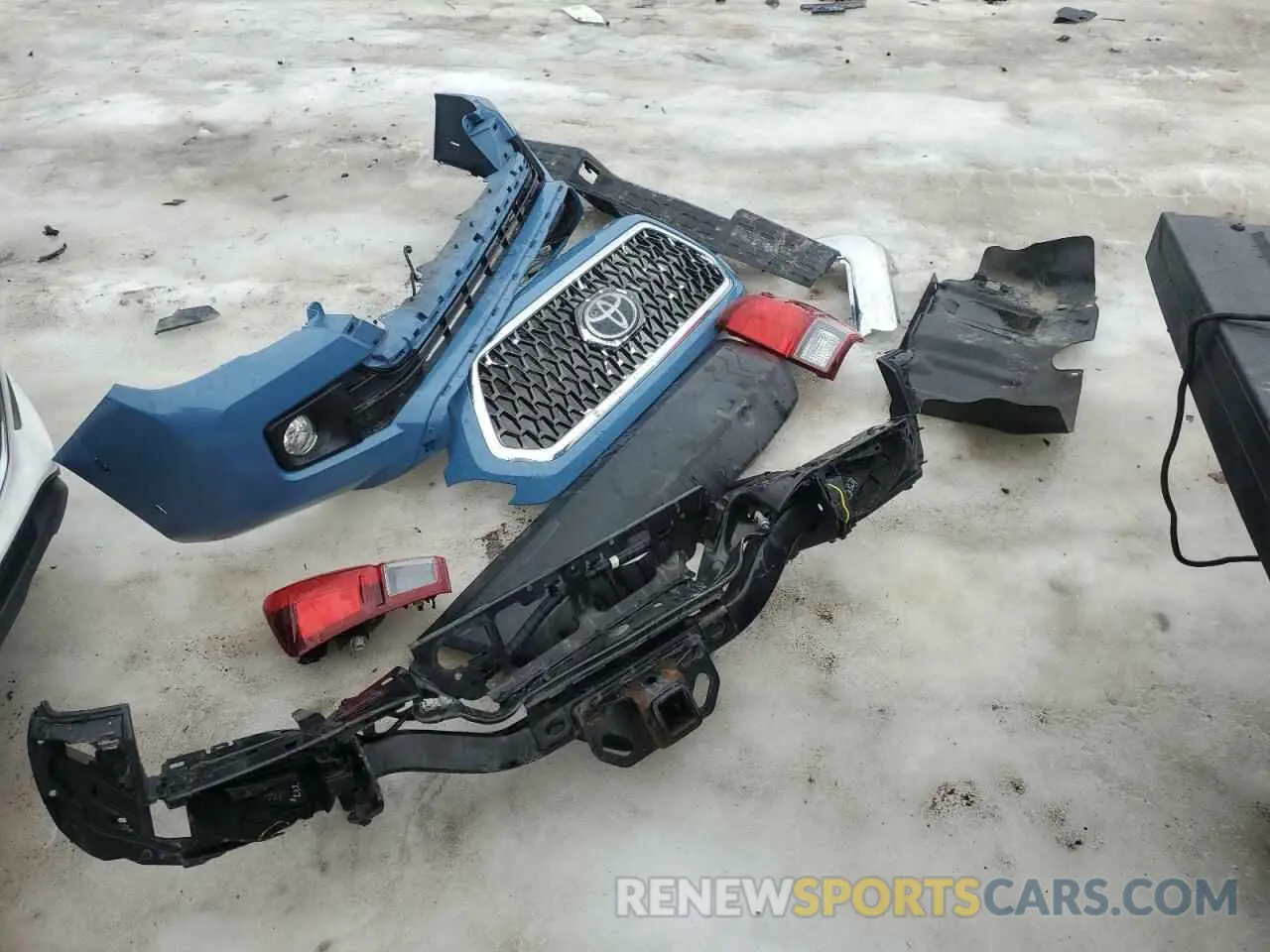 12 Photograph of a damaged car 3TMCZ5AN8KM217340 TOYOTA TACOMA 2019