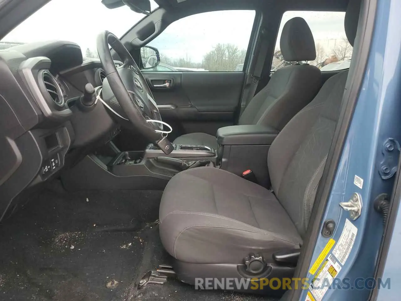 7 Photograph of a damaged car 3TMCZ5AN8KM217340 TOYOTA TACOMA 2019