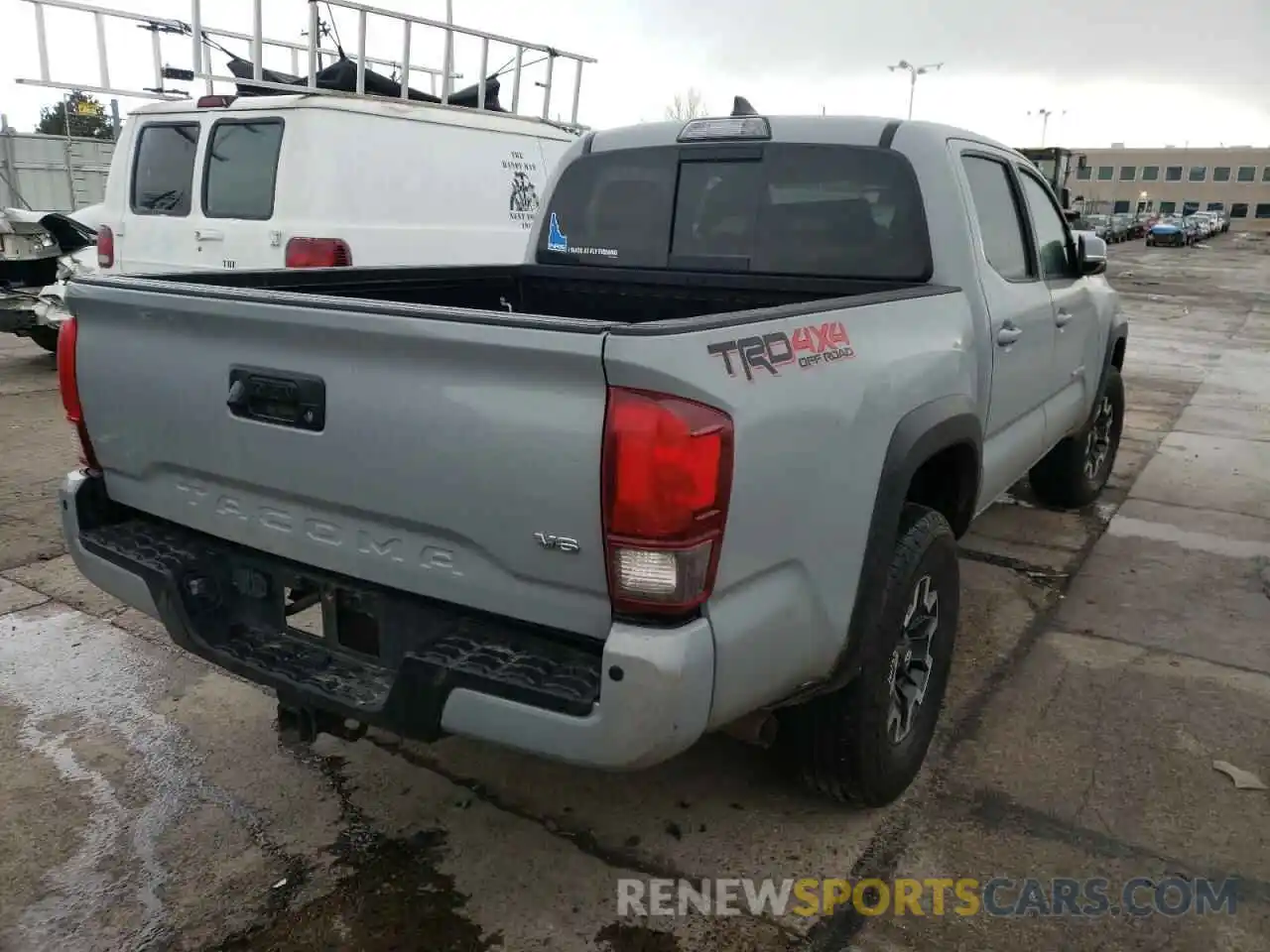 4 Photograph of a damaged car 3TMCZ5AN8KM239015 TOYOTA TACOMA 2019