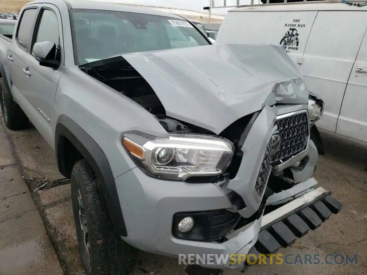 9 Photograph of a damaged car 3TMCZ5AN8KM239015 TOYOTA TACOMA 2019