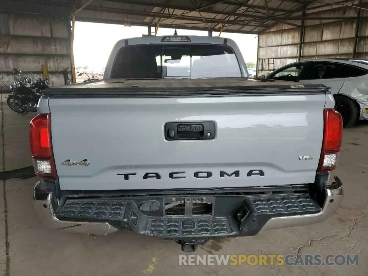 6 Photograph of a damaged car 3TMCZ5AN8KM245512 TOYOTA TACOMA 2019