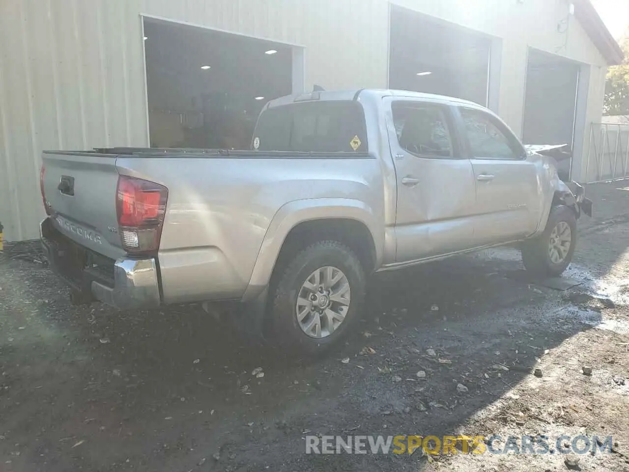 3 Photograph of a damaged car 3TMCZ5AN8KM245526 TOYOTA TACOMA 2019