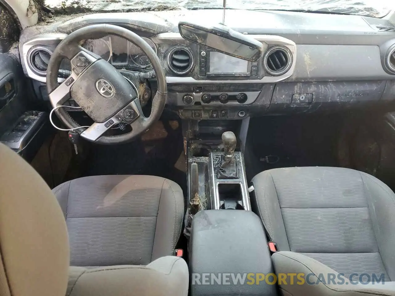 8 Photograph of a damaged car 3TMCZ5AN8KM245526 TOYOTA TACOMA 2019