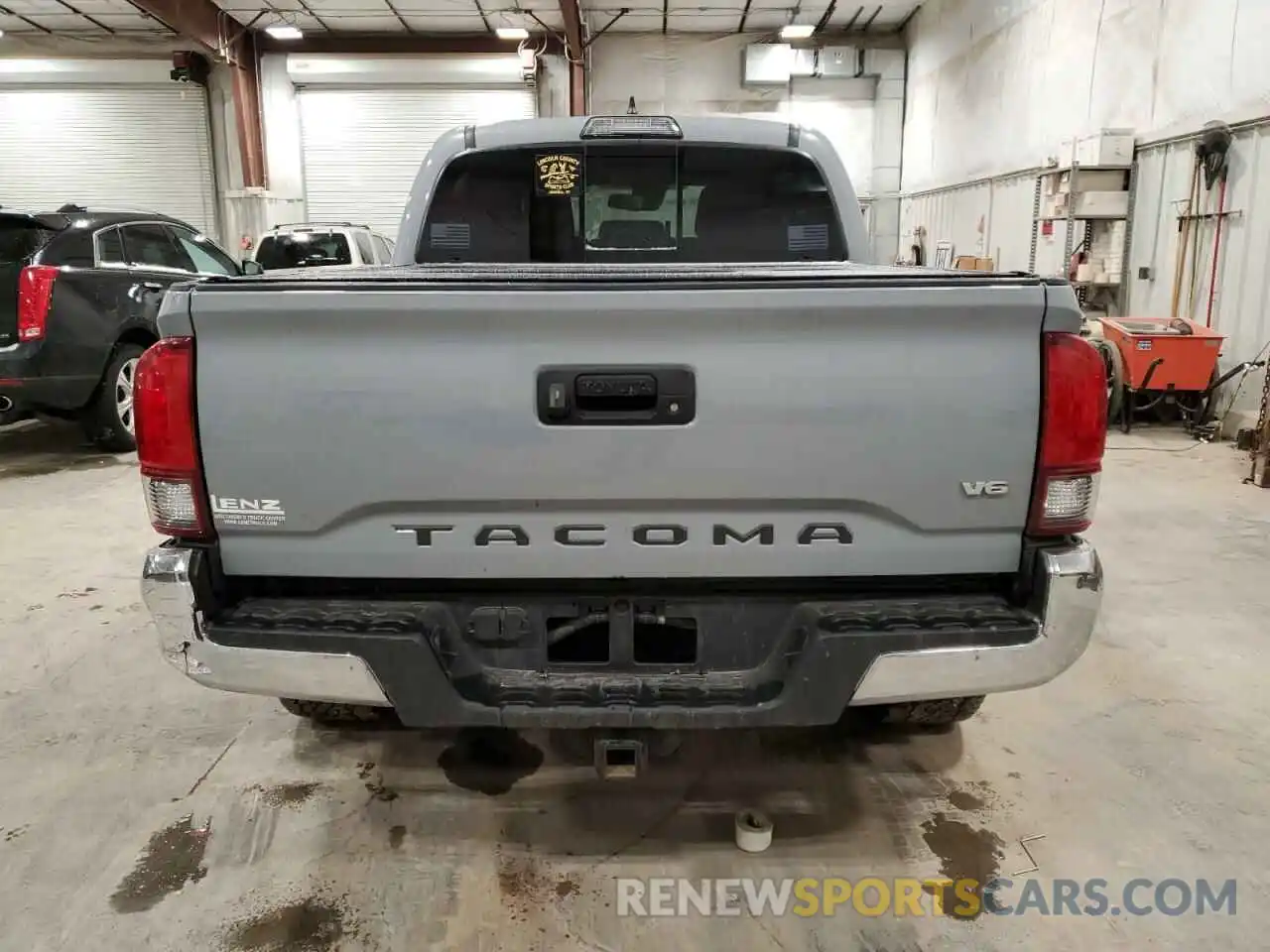 6 Photograph of a damaged car 3TMCZ5AN8KM249091 TOYOTA TACOMA 2019