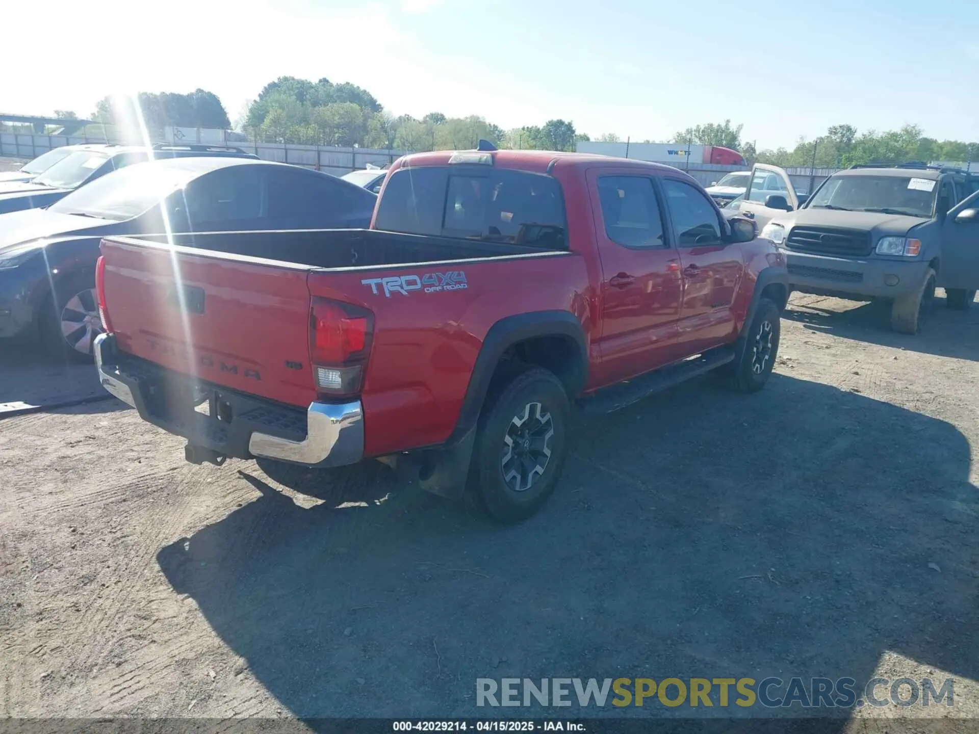 4 Photograph of a damaged car 3TMCZ5AN8KM259474 TOYOTA TACOMA 2019