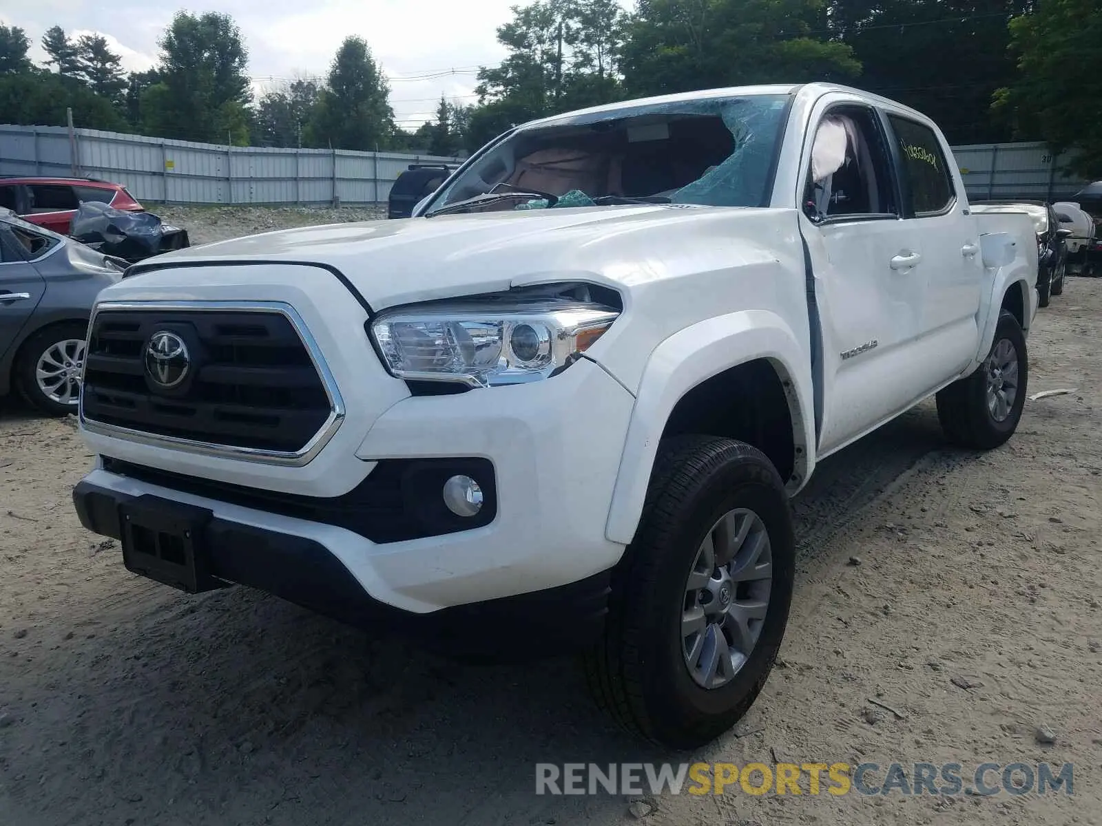 2 Photograph of a damaged car 3TMCZ5AN8KM272564 TOYOTA TACOMA 2019