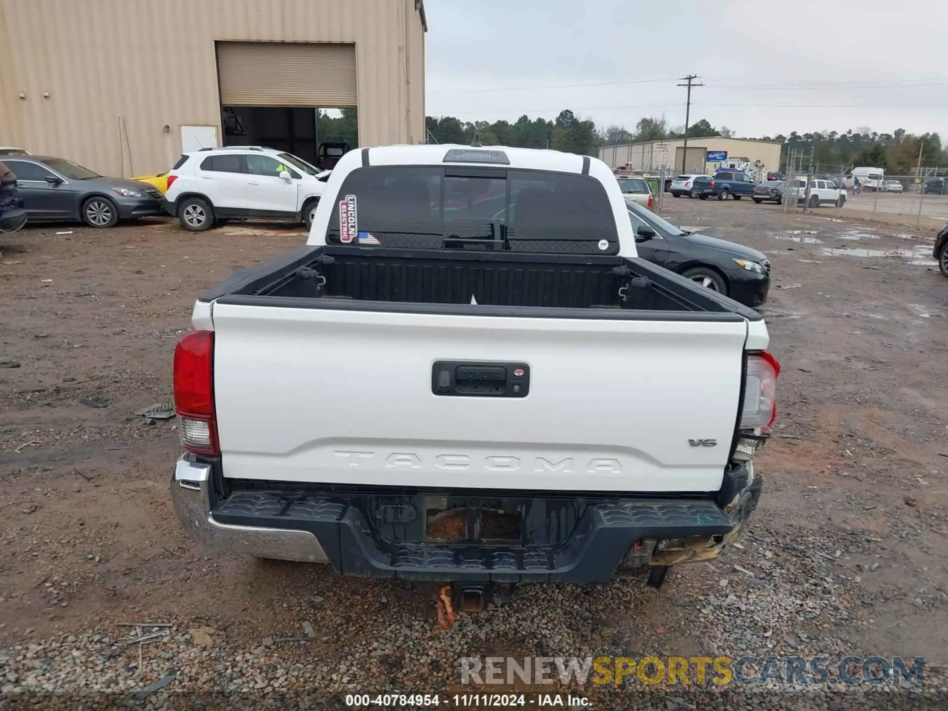 17 Photograph of a damaged car 3TMCZ5AN8KM273147 TOYOTA TACOMA 2019